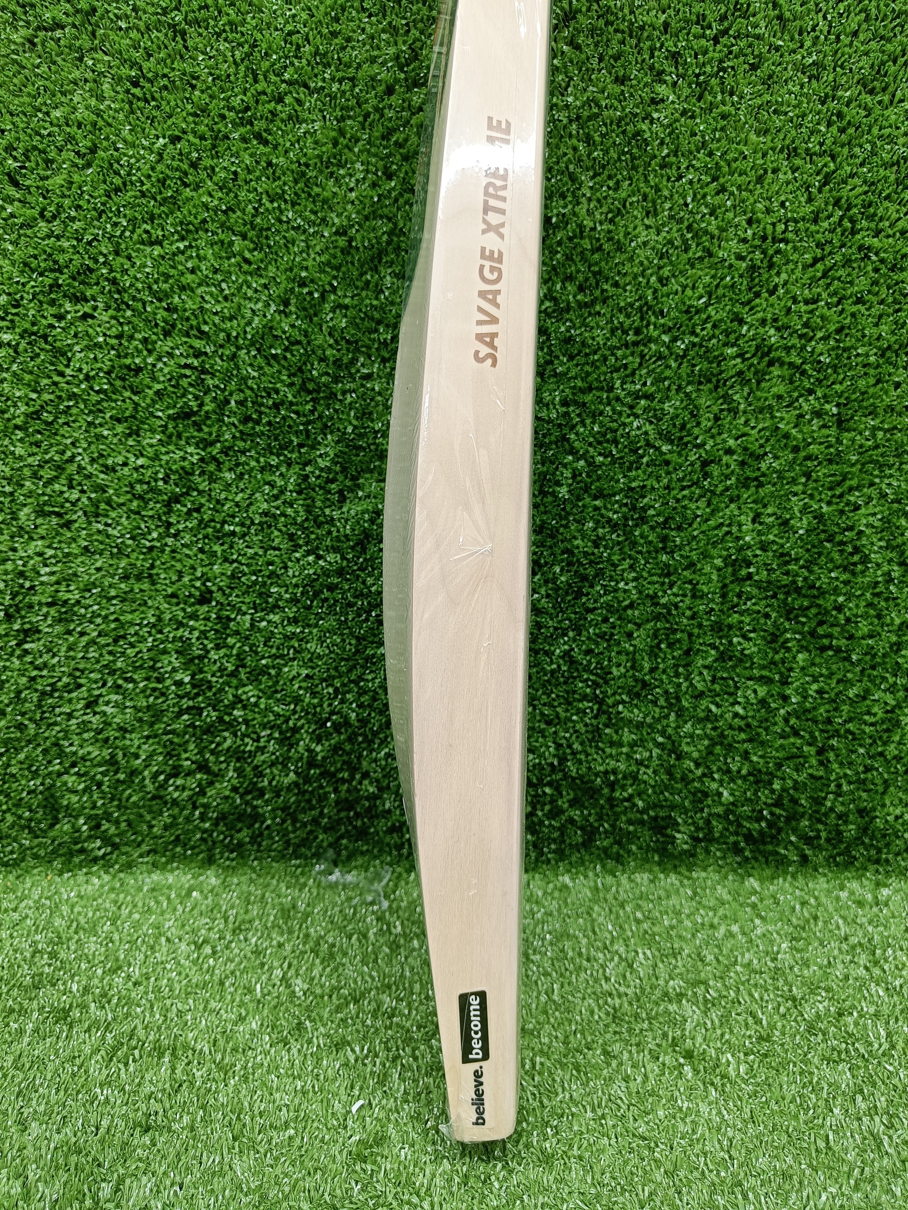 SG Savage Extreme English Willow Cricket Bat