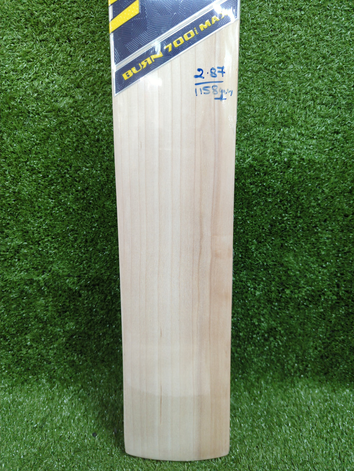 NB Burn 700i Max Adult Cricket Bat NB