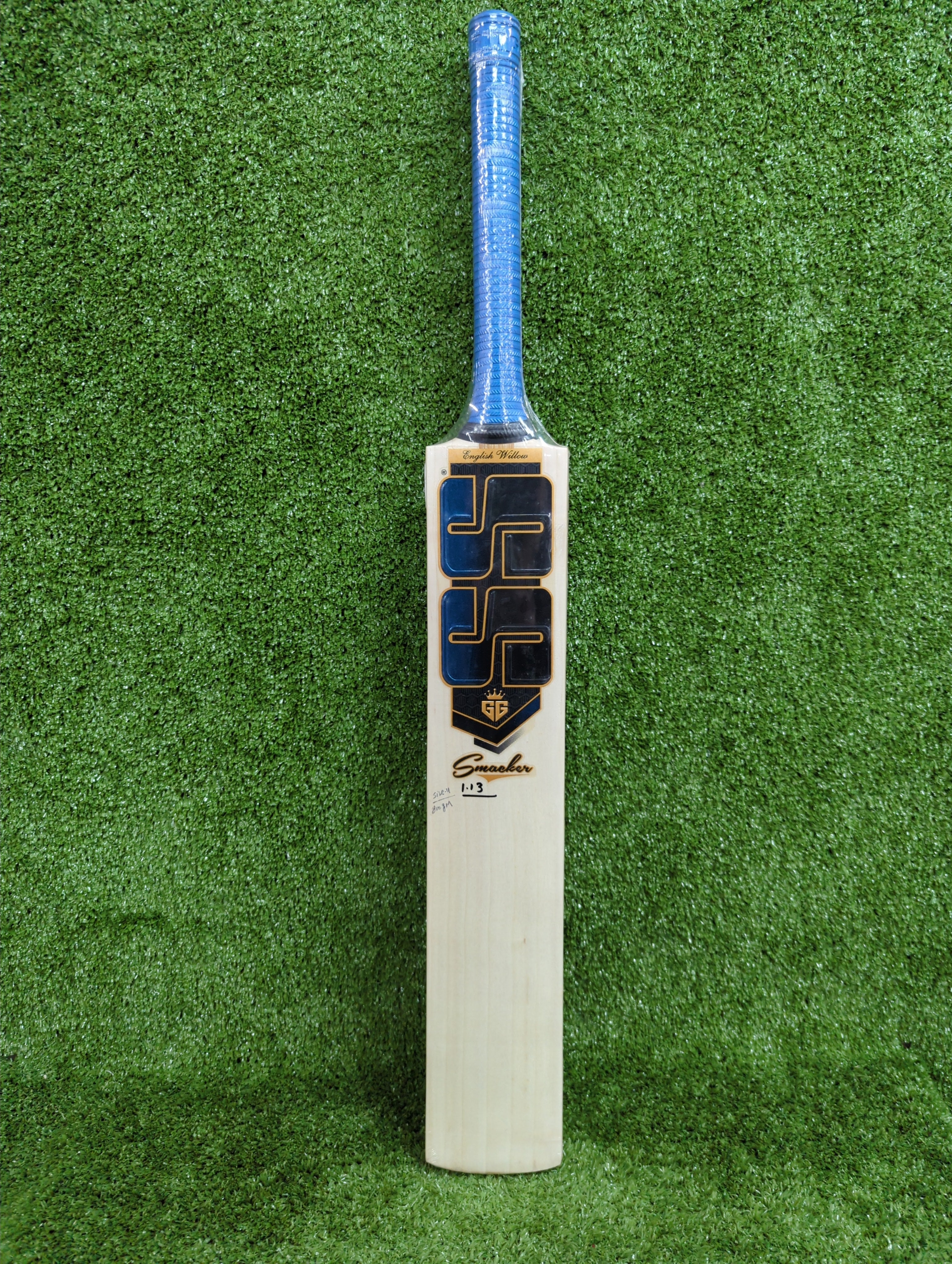 SS GG Smacker Junior / Youth Cricket Bat (Blue Sticker)