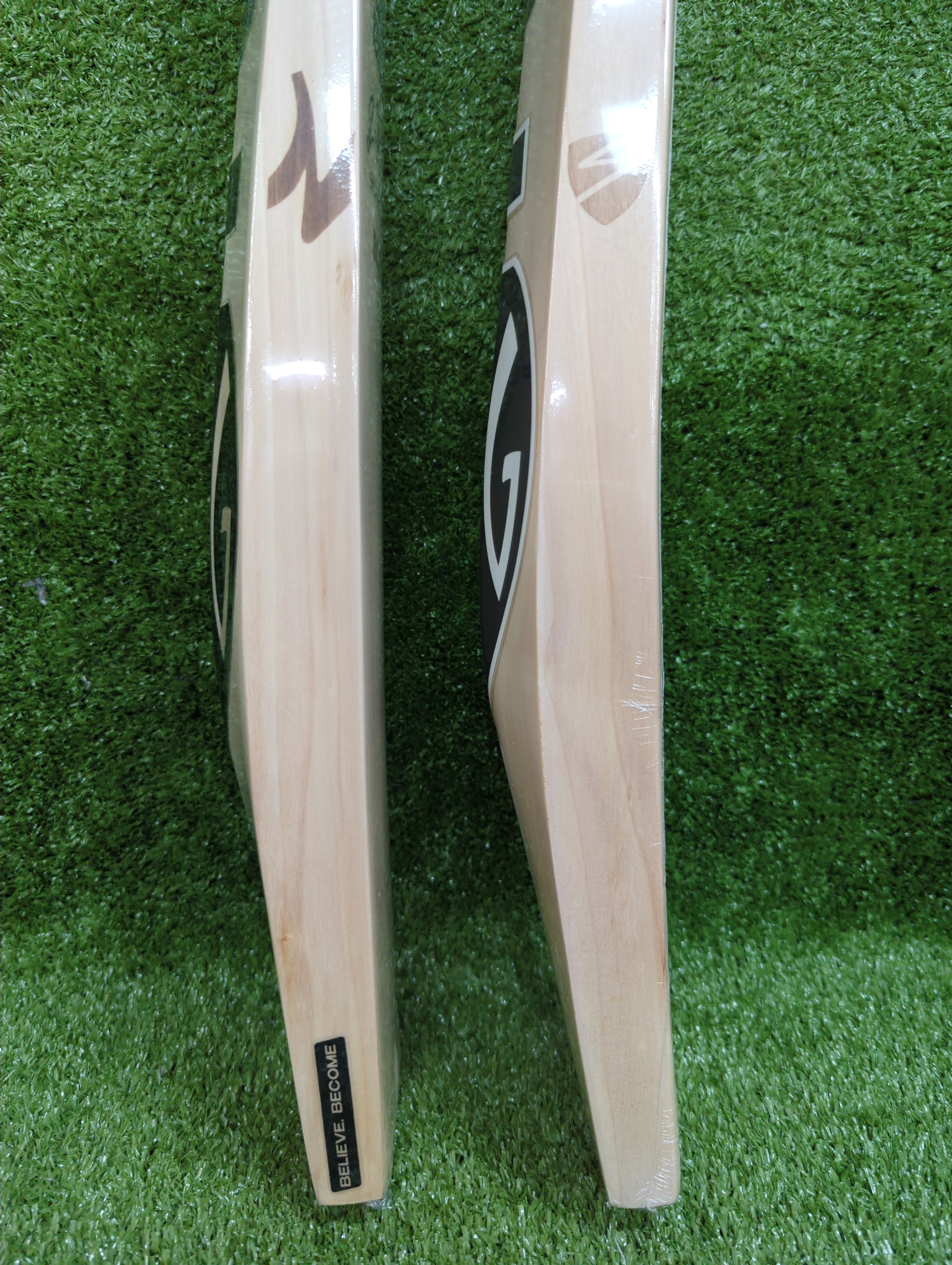 SG Sunny Tonny Classic Black Cricket Bat SG