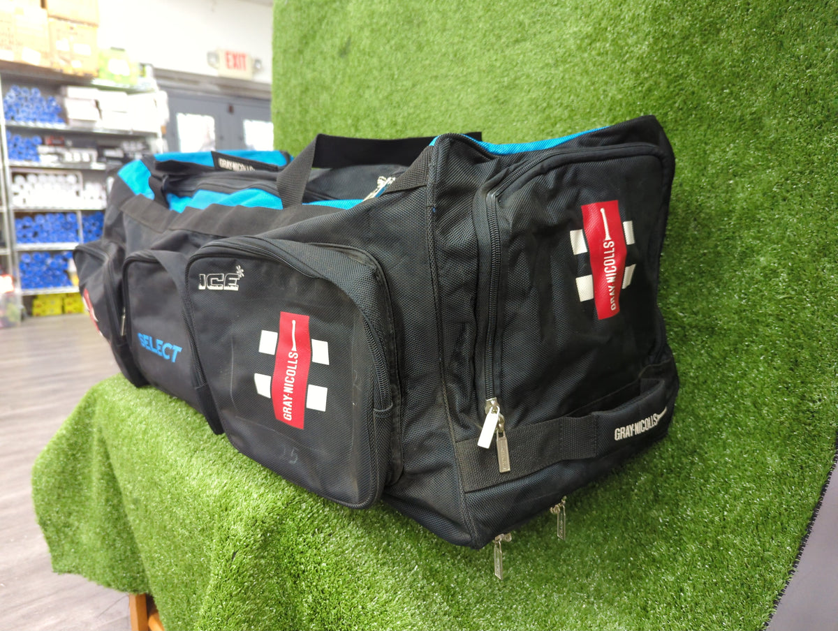 Gray-Nicolls Select Wheele Cricket Kit Bag GN
