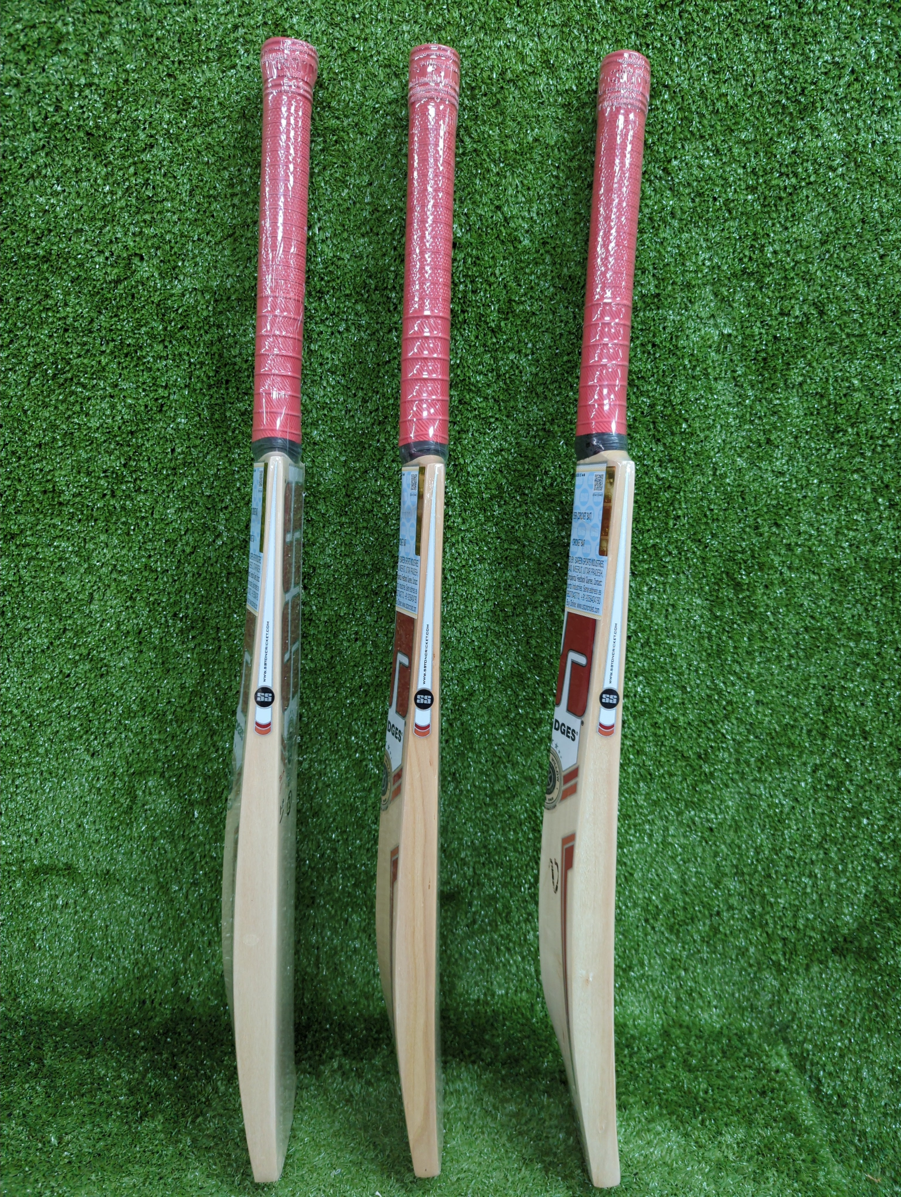 SS Gutsy Junior/Youth  Kashmir Willow Cricket Bat