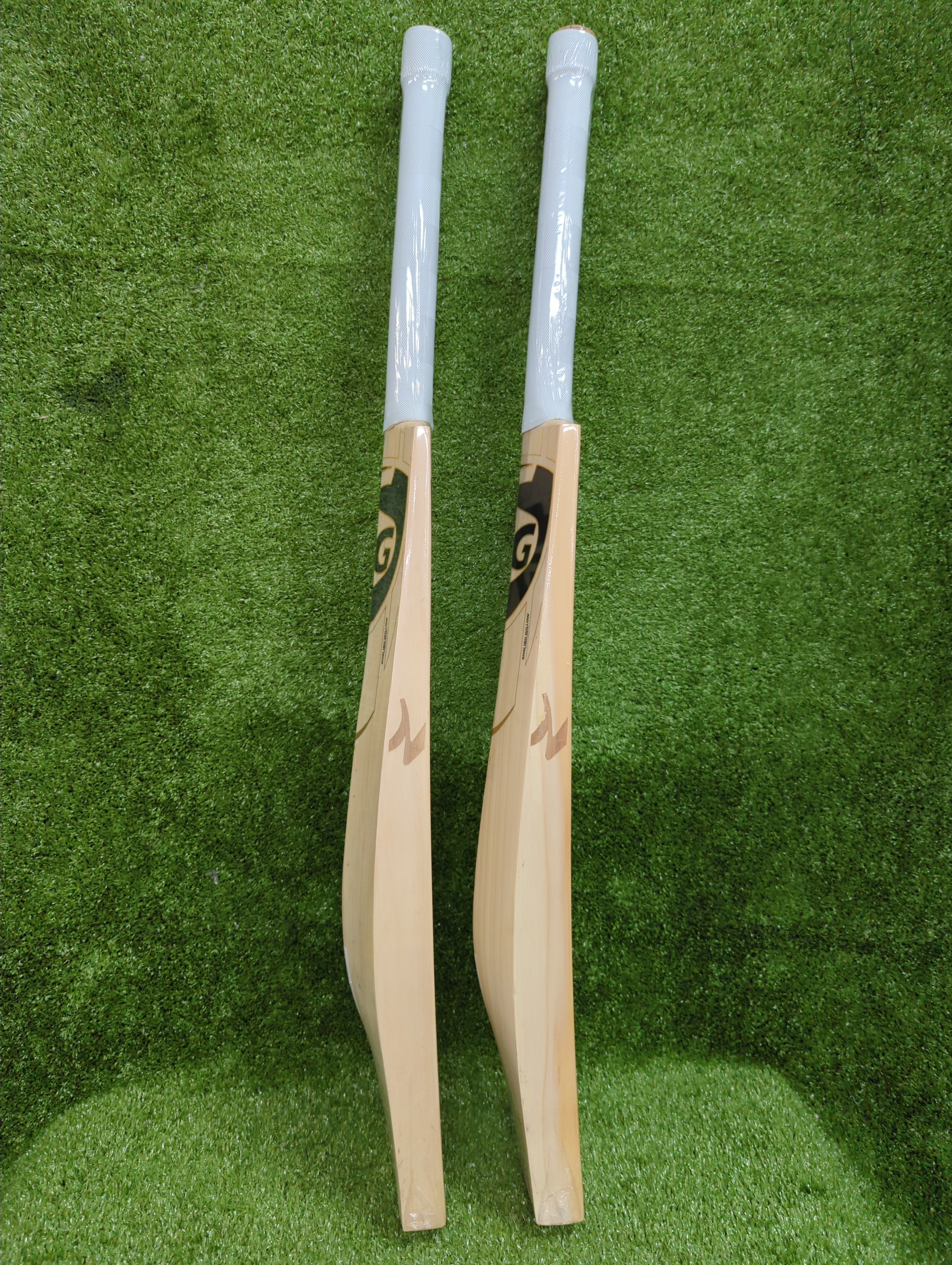 SG King of Jungle 2 (KOJ 2) English Willow Cricket Bat SG