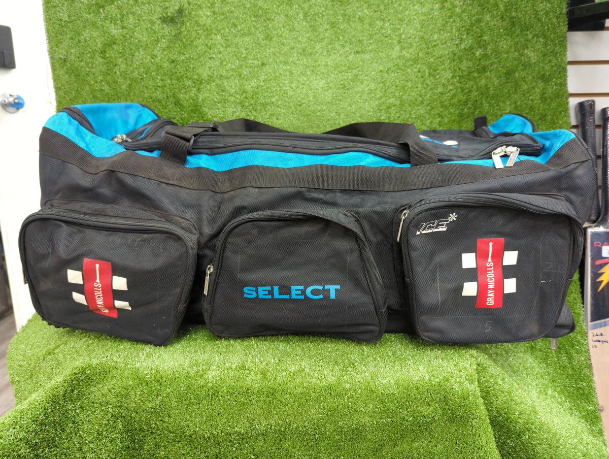 Gray-Nicolls Select Wheele Cricket Kit Bag GN