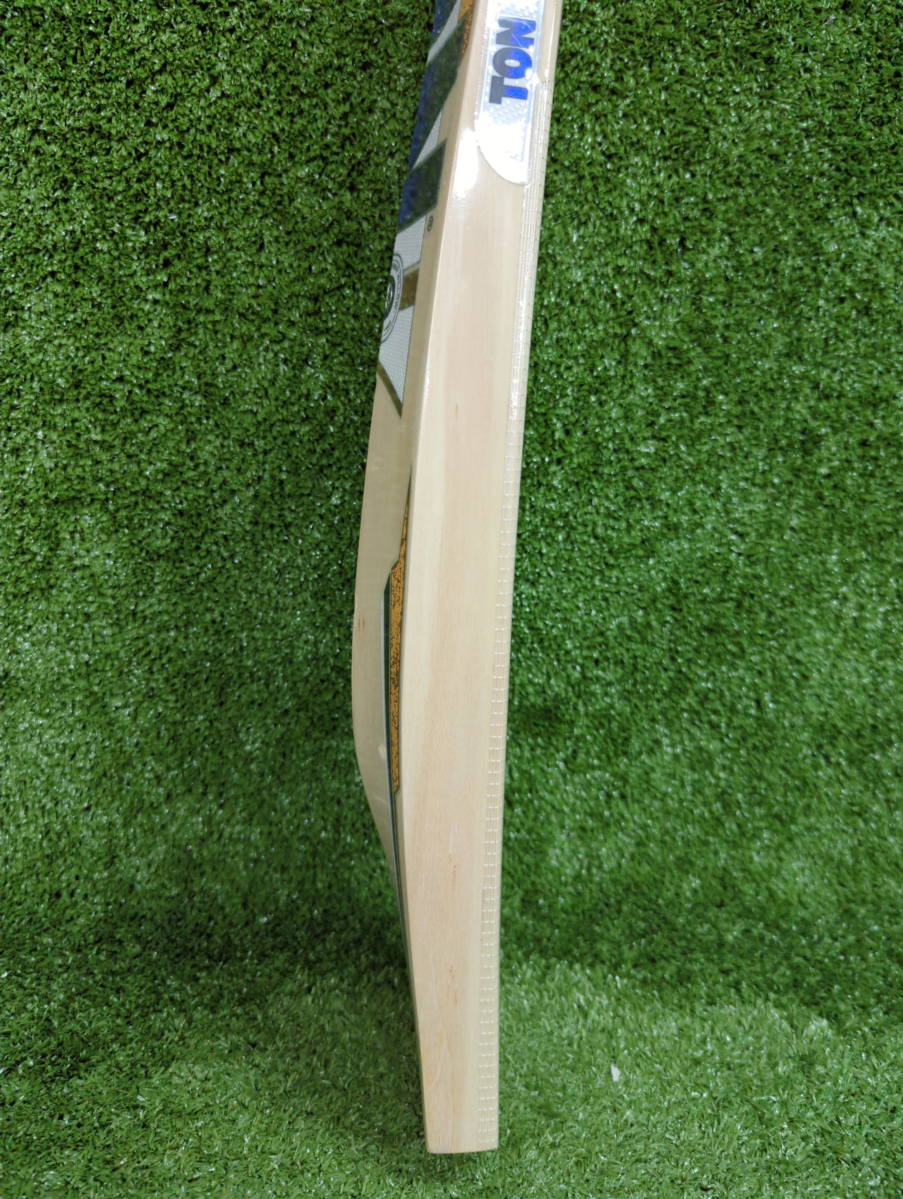 SS TON Dhoni Players Premium Kashmir Willow Cricket Bat