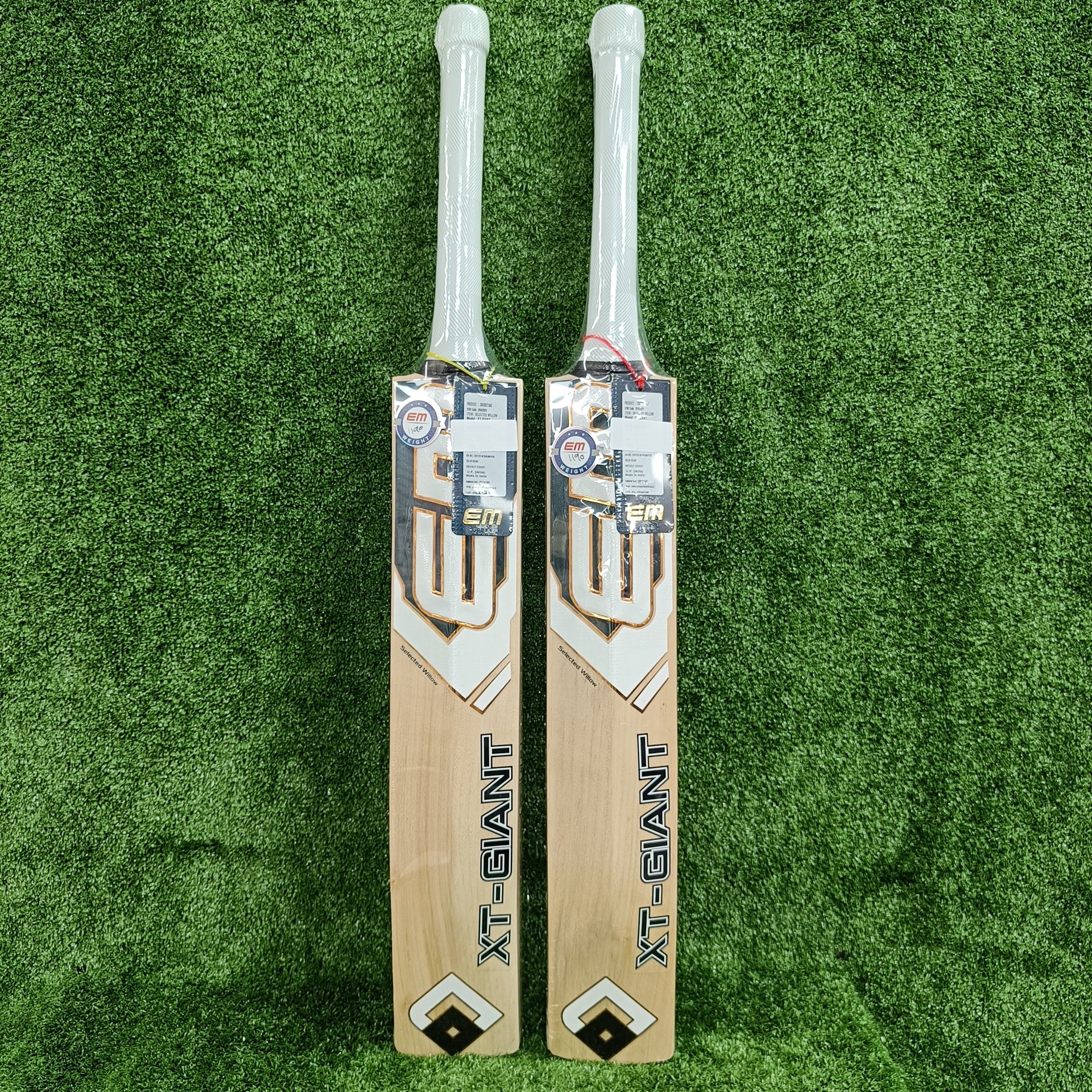 EM XT-Giant Selected Willow Cricket Bat