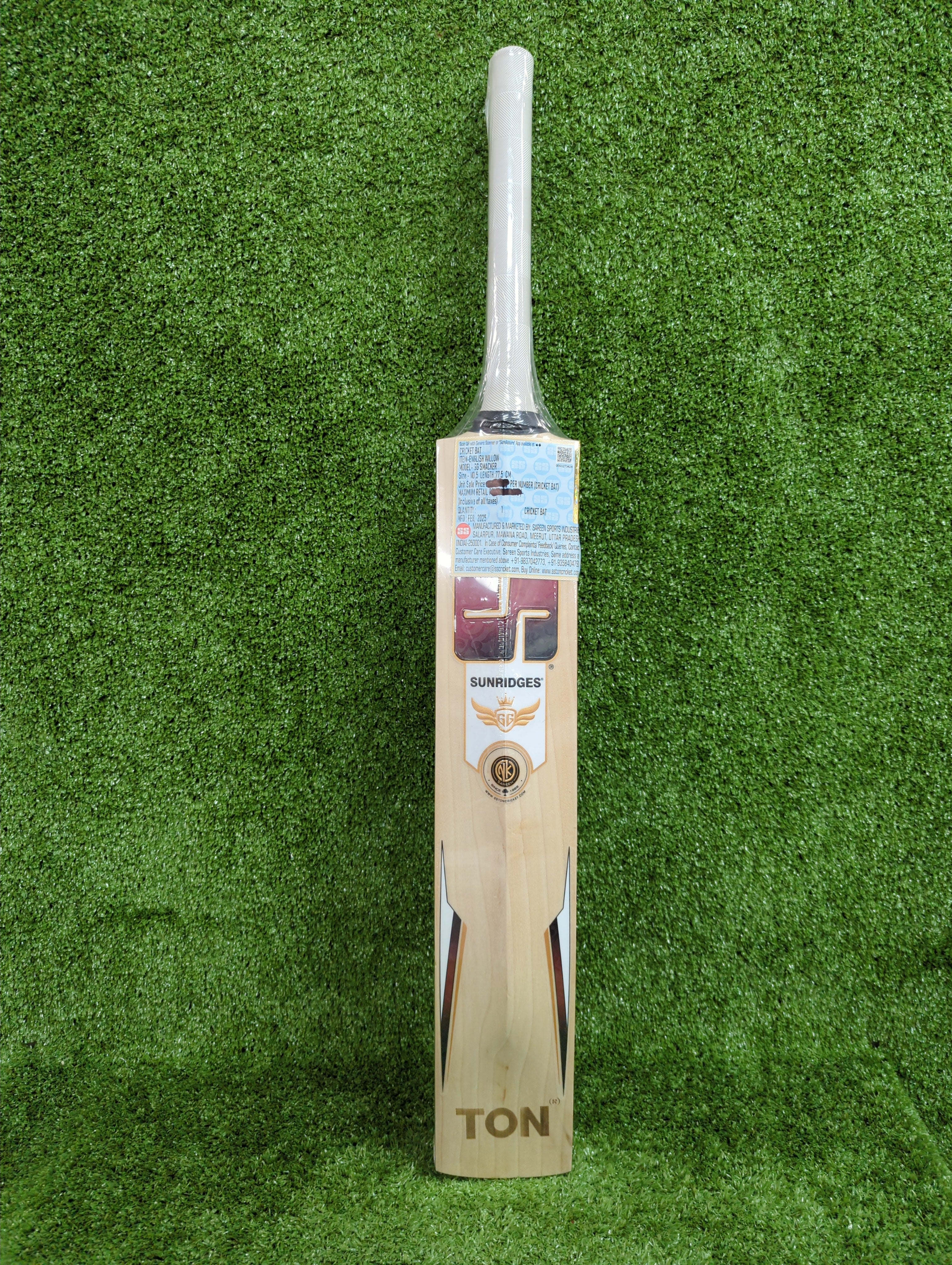 SS GG Smacker Junior / Youth Cricket Bat (Red Sticker)