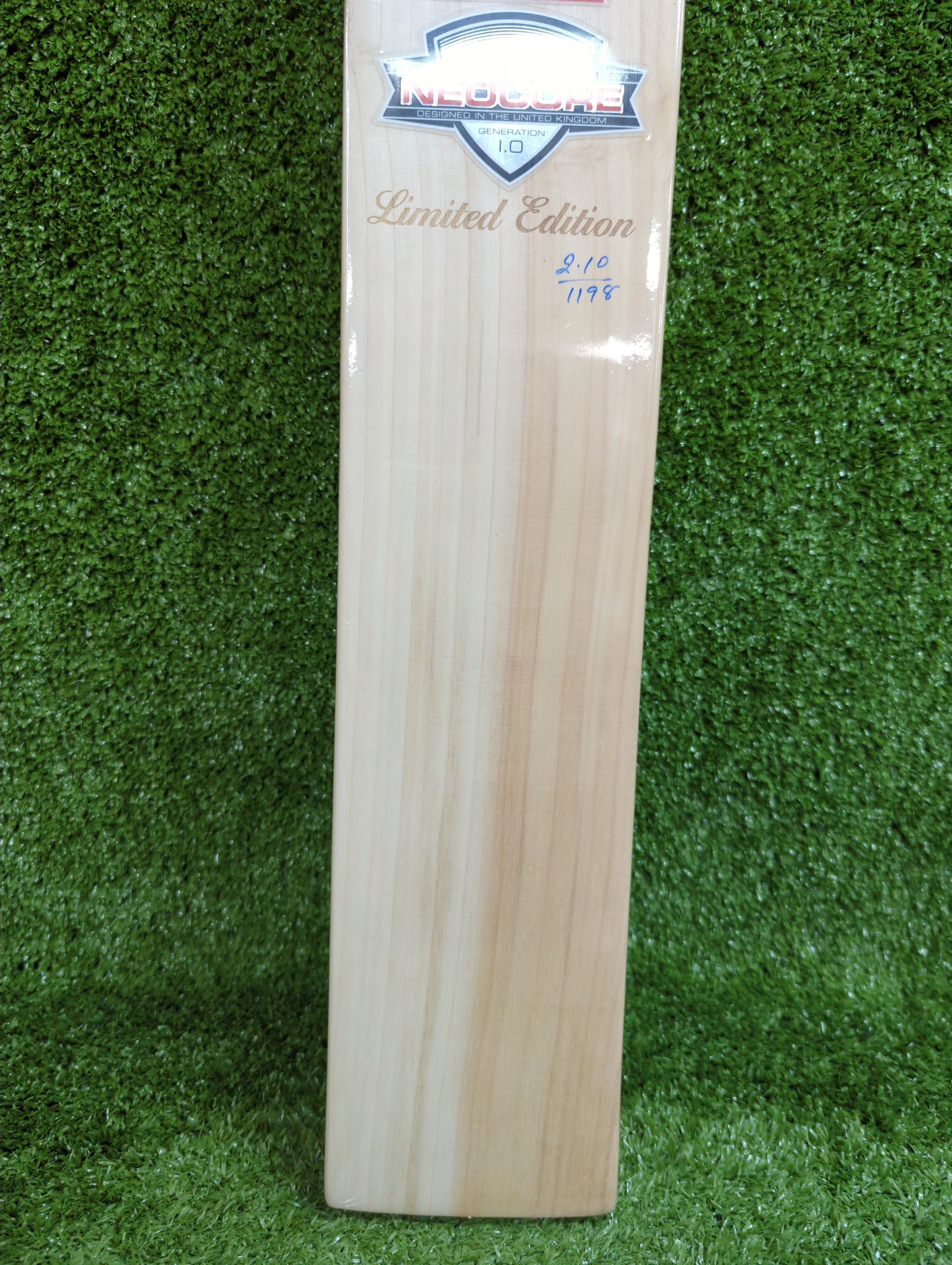 Gray-Nicolls Neocore Limited Edition Adult Cricket Bat