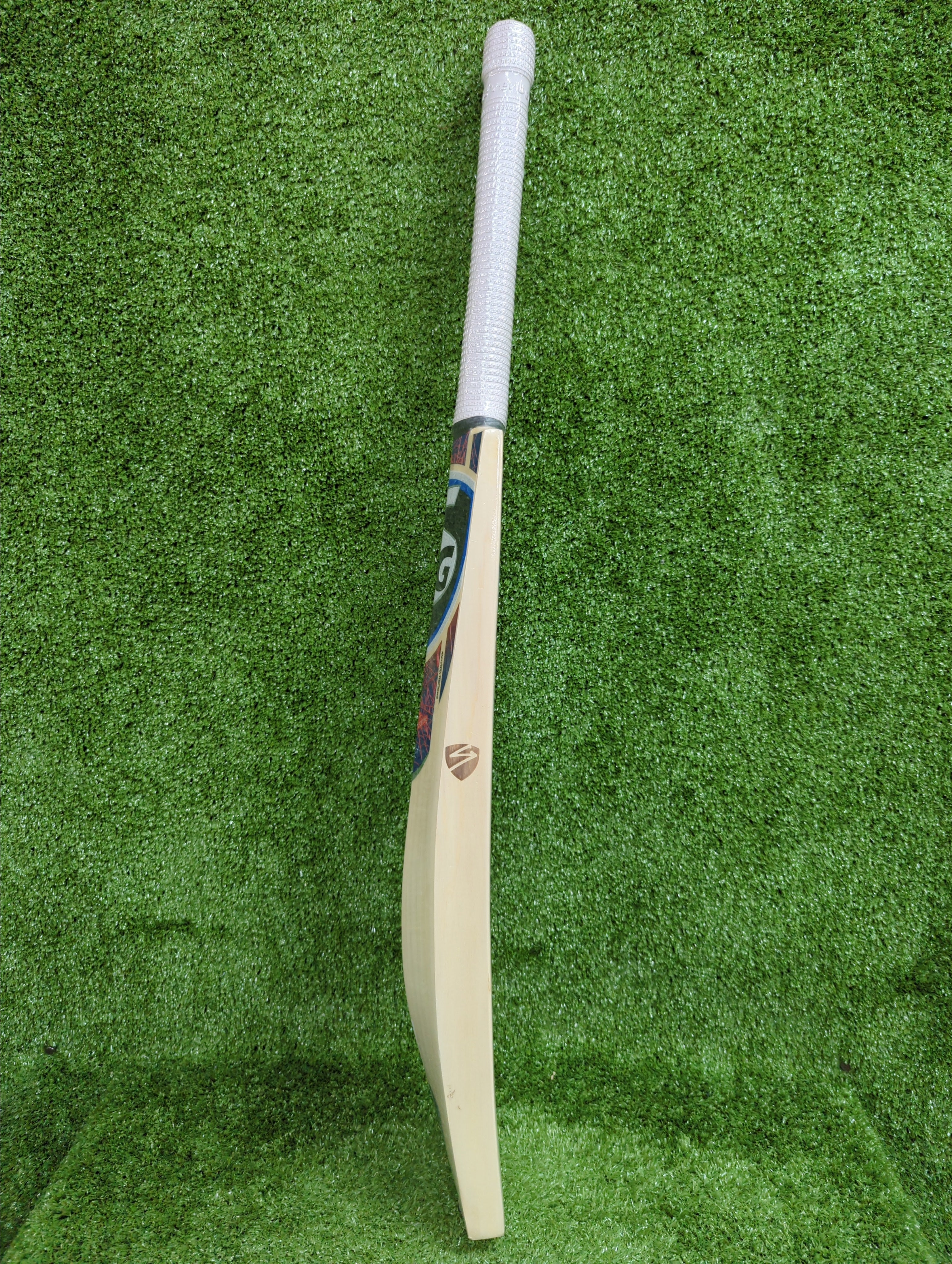 SG RP 17 (Rishabh Pant) Original Players Cricket Bat