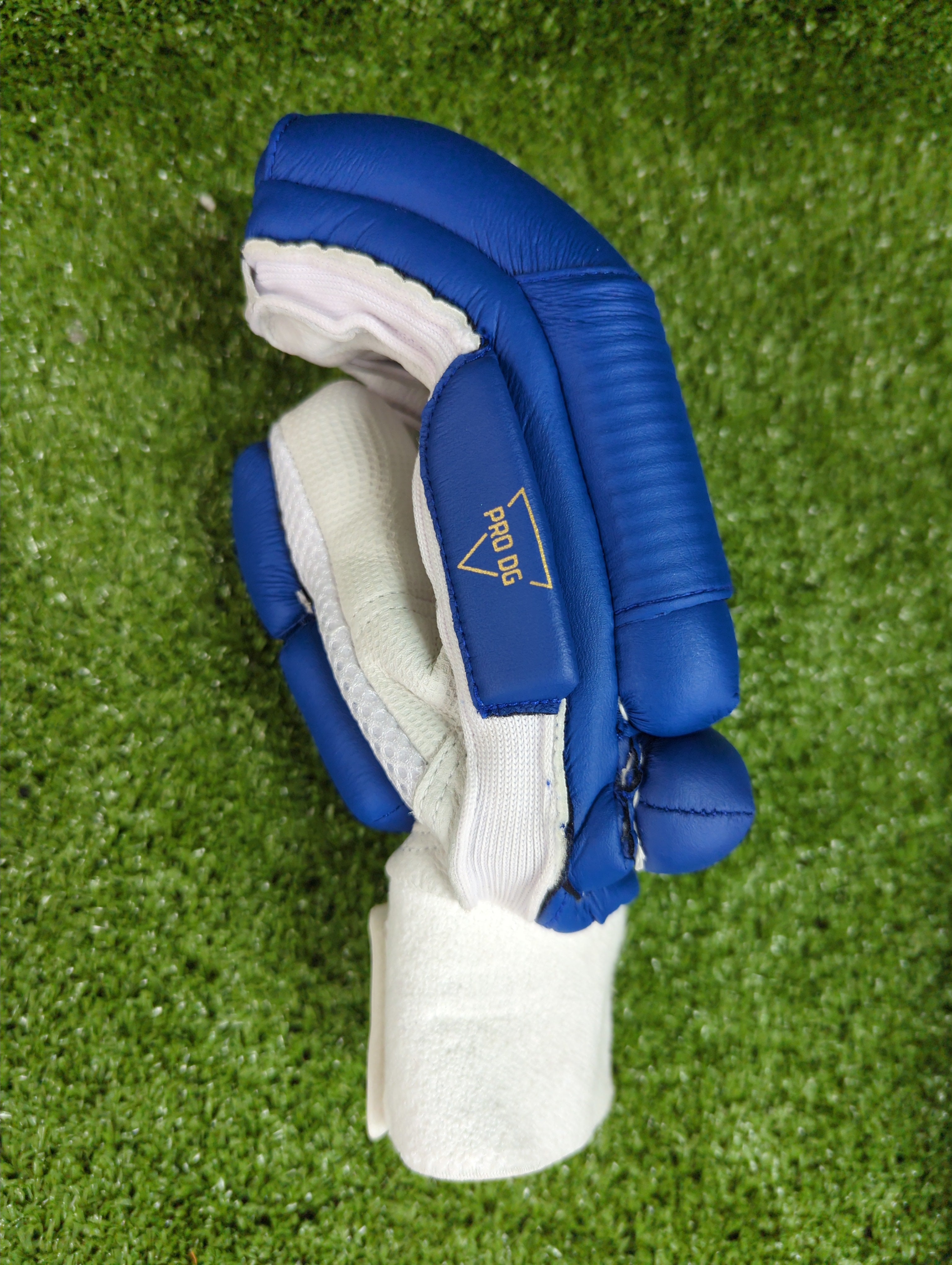 Versant Pro DG Pittard Cricket Batting Gloves Versant