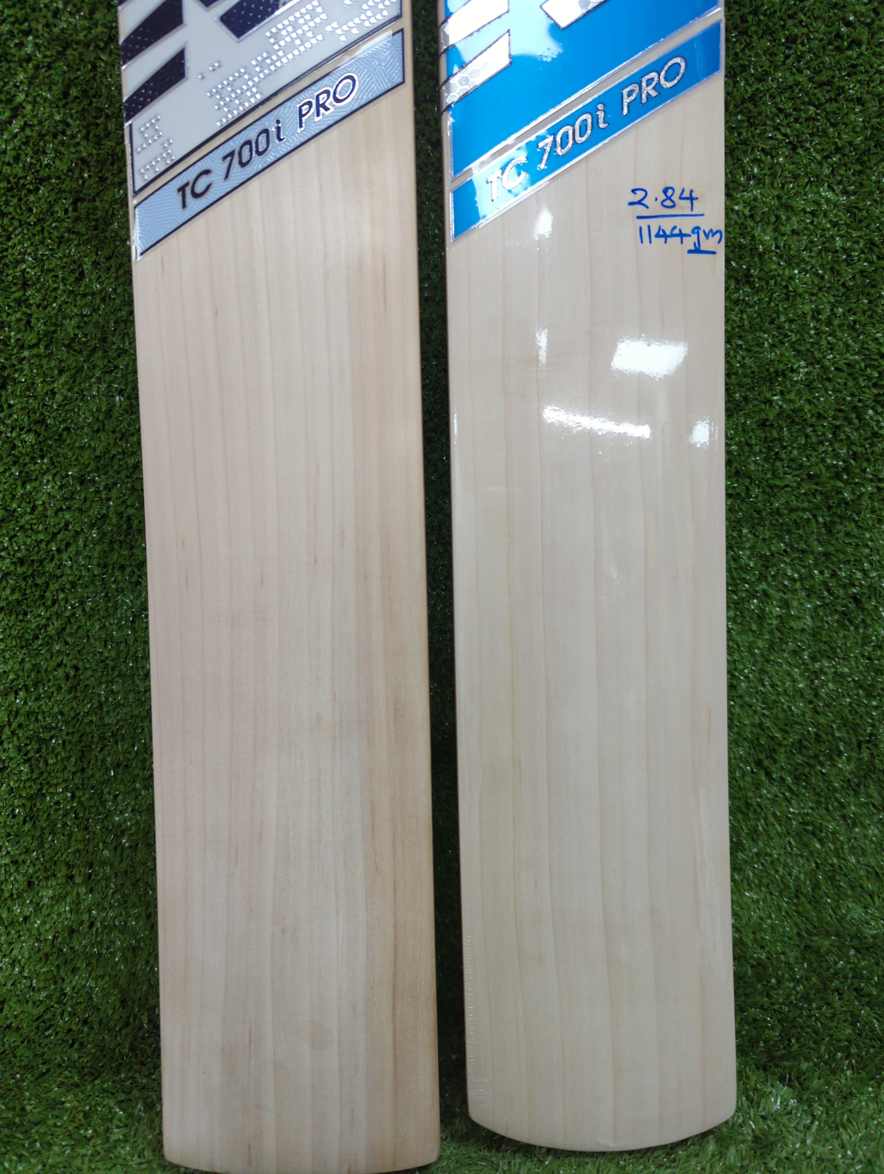 NB TC 700I Pro Adult English Willow Cricket Bat