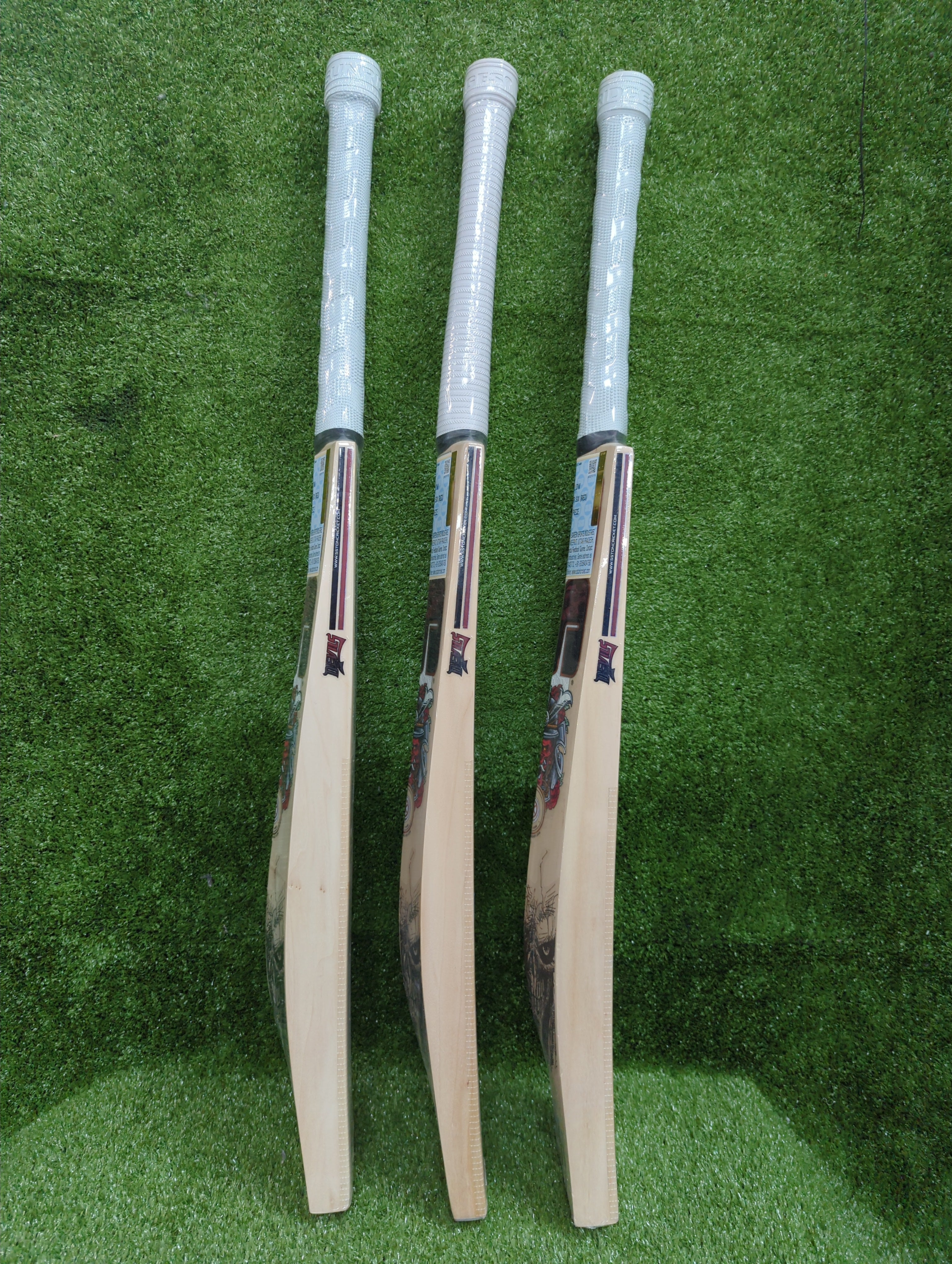 SS Devils Super Six Red Premium Kashmir Willow Cricket Bat by SS - side view - TopCricketStore