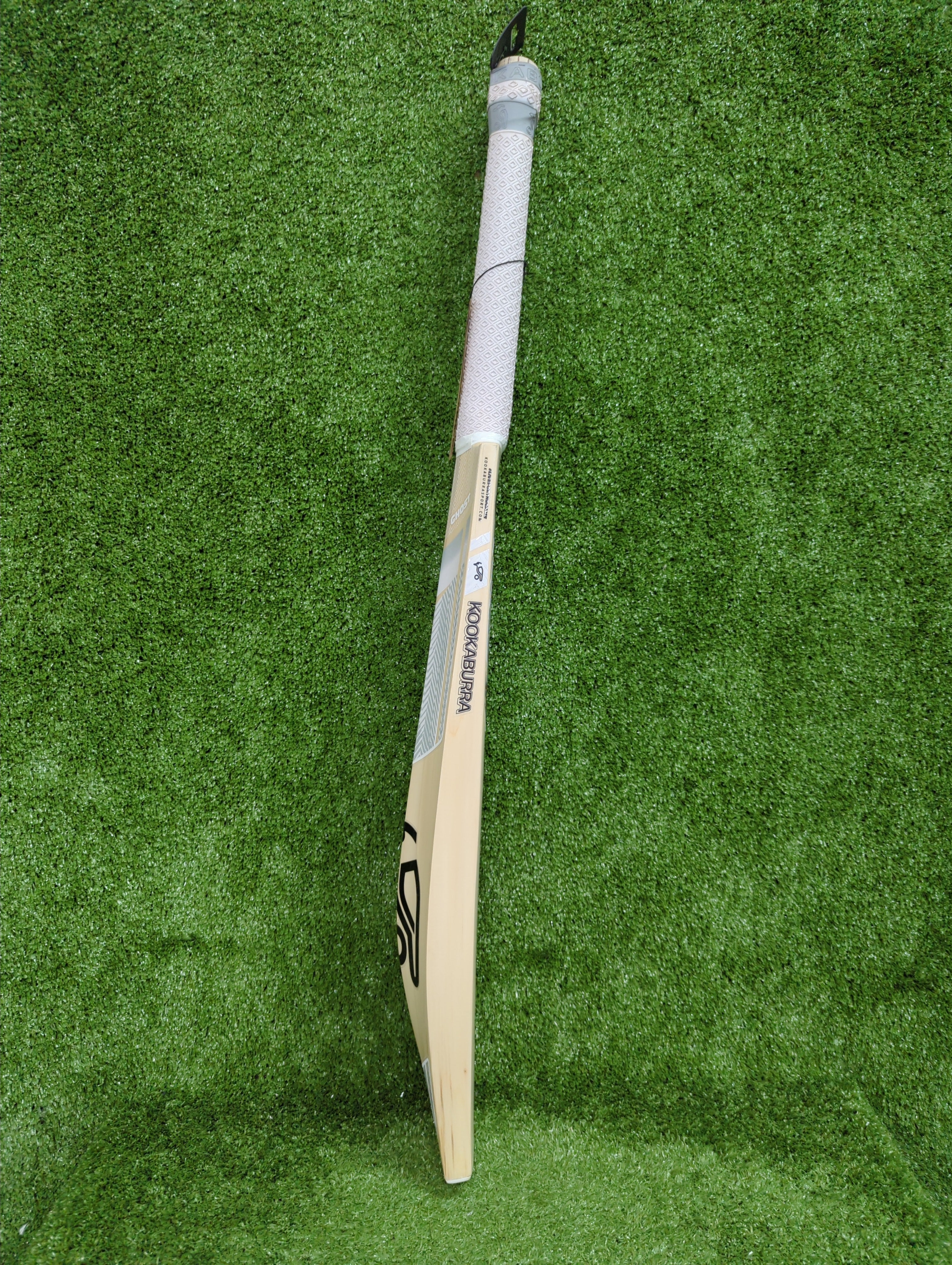 Kookaburra Ghost Pro 1.1 Players Select English Willow Cricket Bat