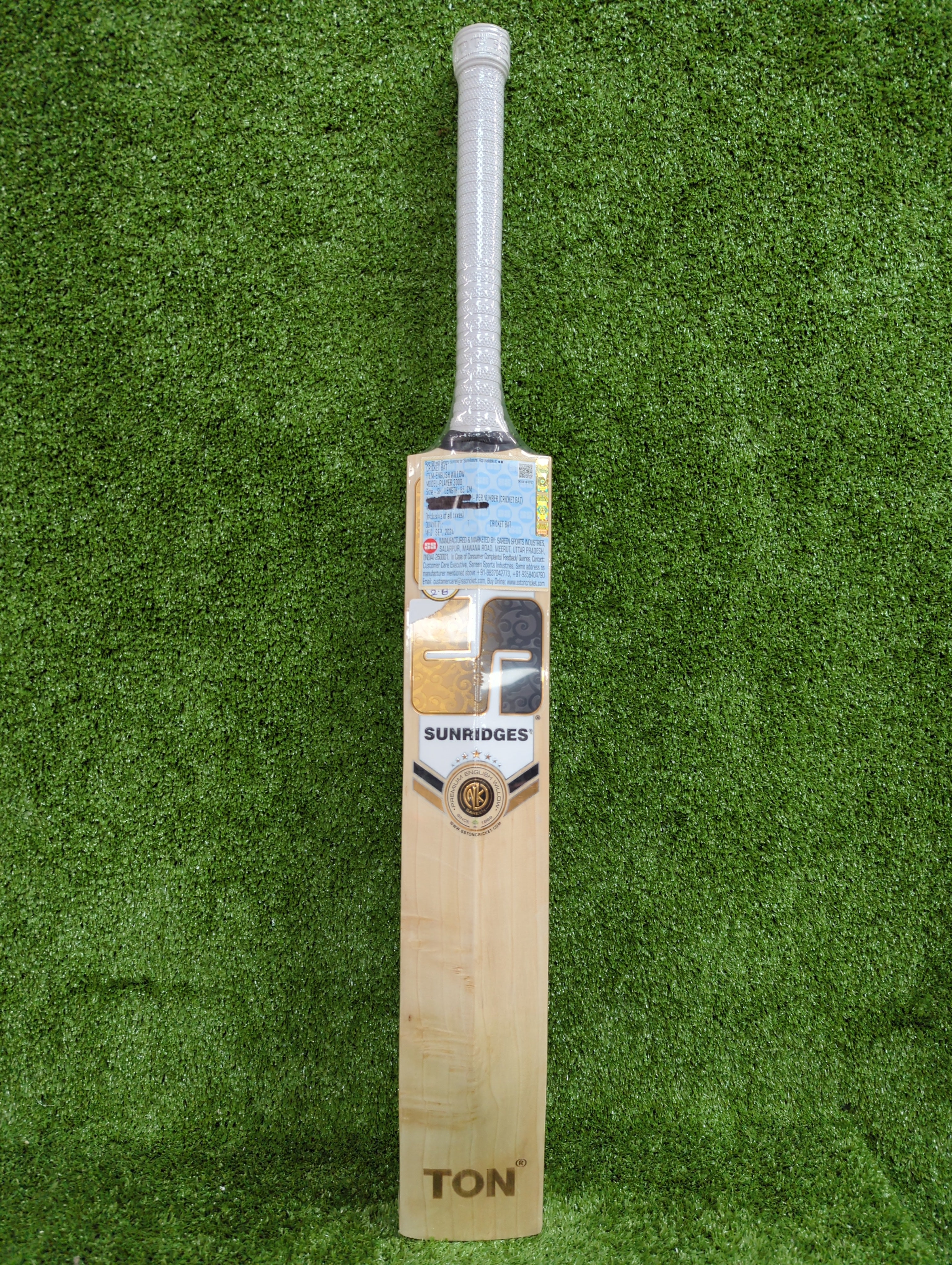 SS Player 3000 English Willow Cricket Bat (Yellow Sticker)