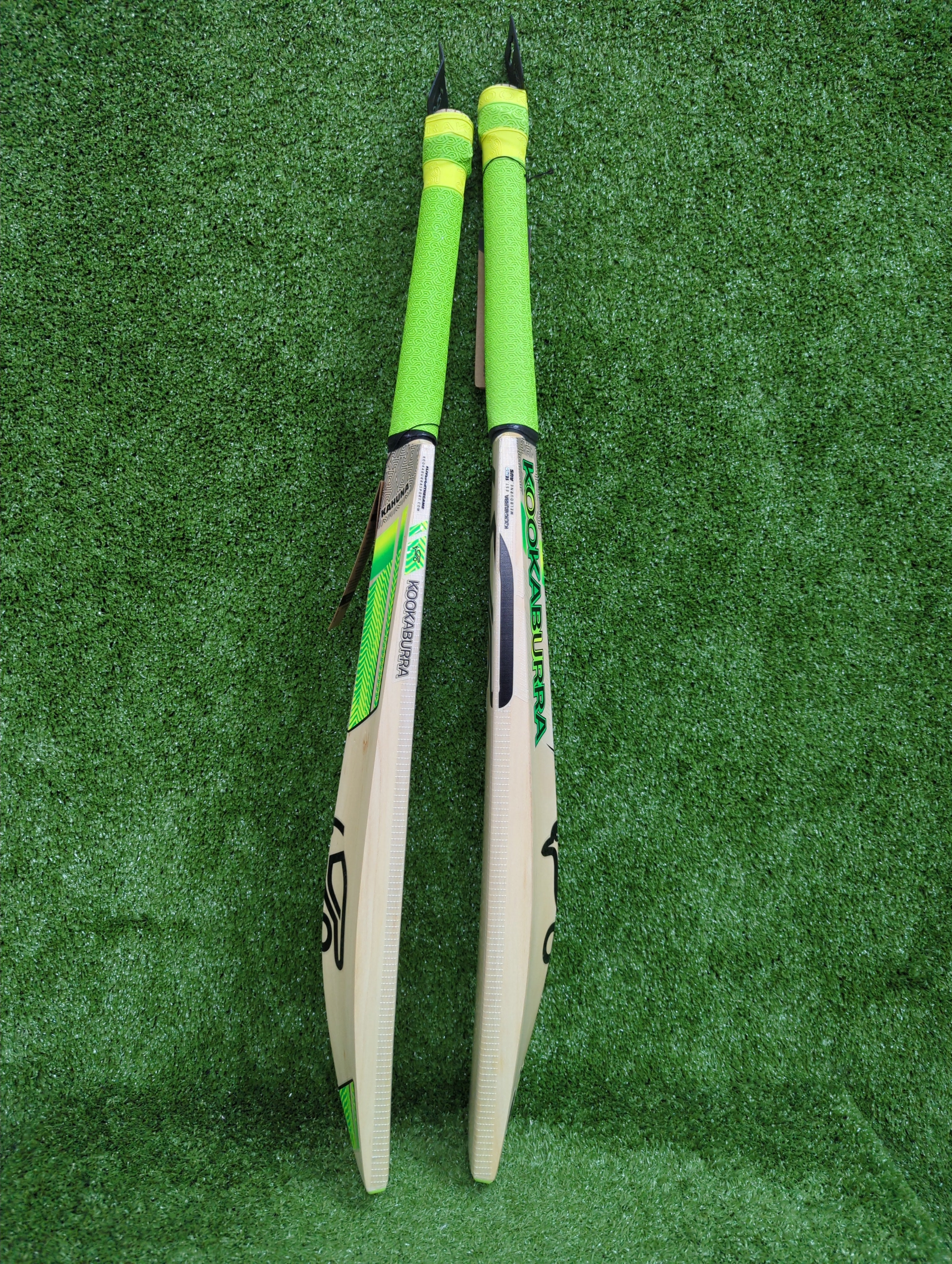 Kookaburra Kahuna Pro 3.1 Icon Junior / Youth English Willow Cricket Bat by Kookaburra - back view - TopCricketStore