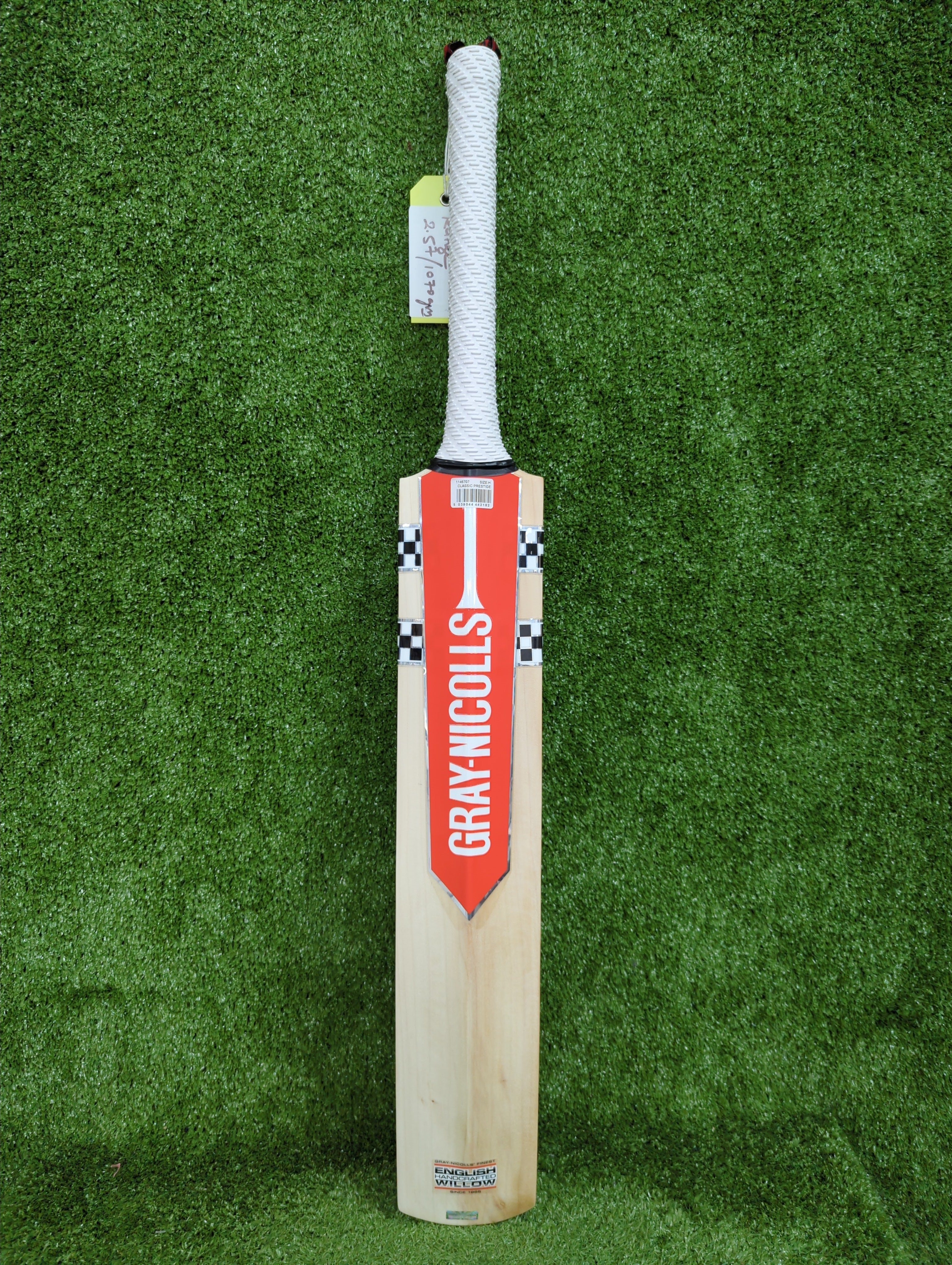 Gray-Nicolls Classic Prestige Range Youth Harrow English Willow Cricket Bat - View 6