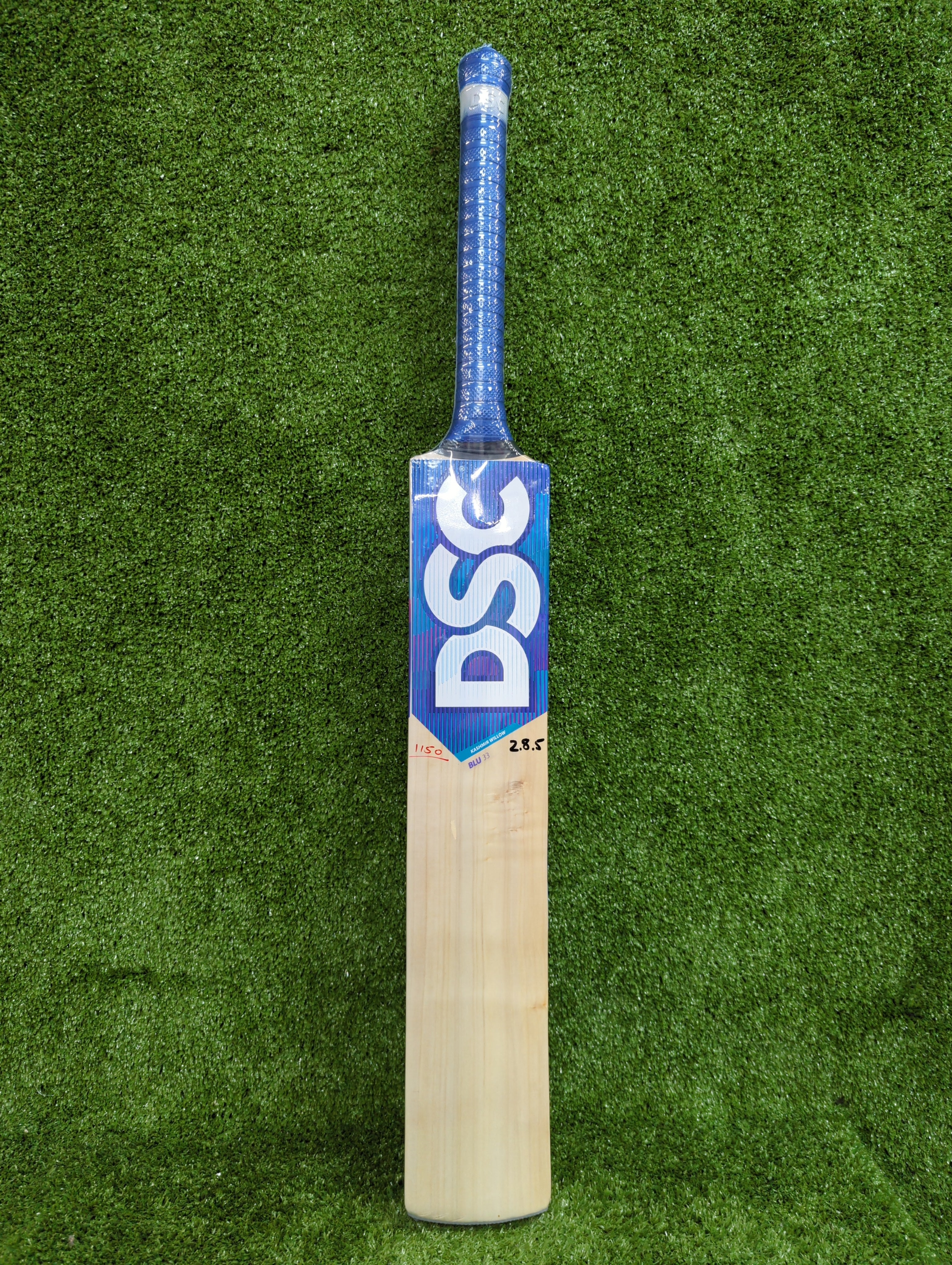 DSC Blu 33 Kashmir Willow Cricket Bat