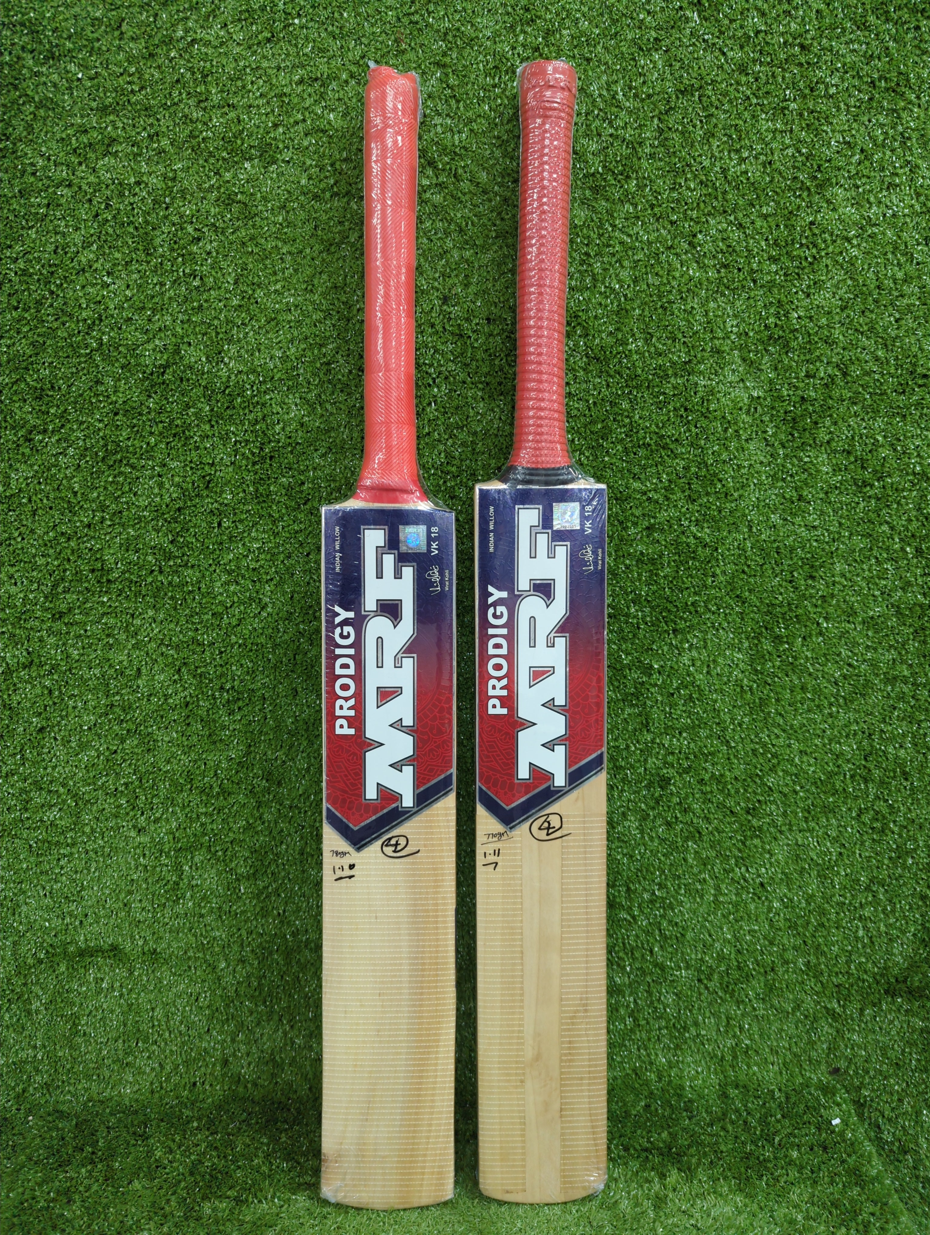 MRF Prodigy VK18 Kashmir Willow Junior Bat