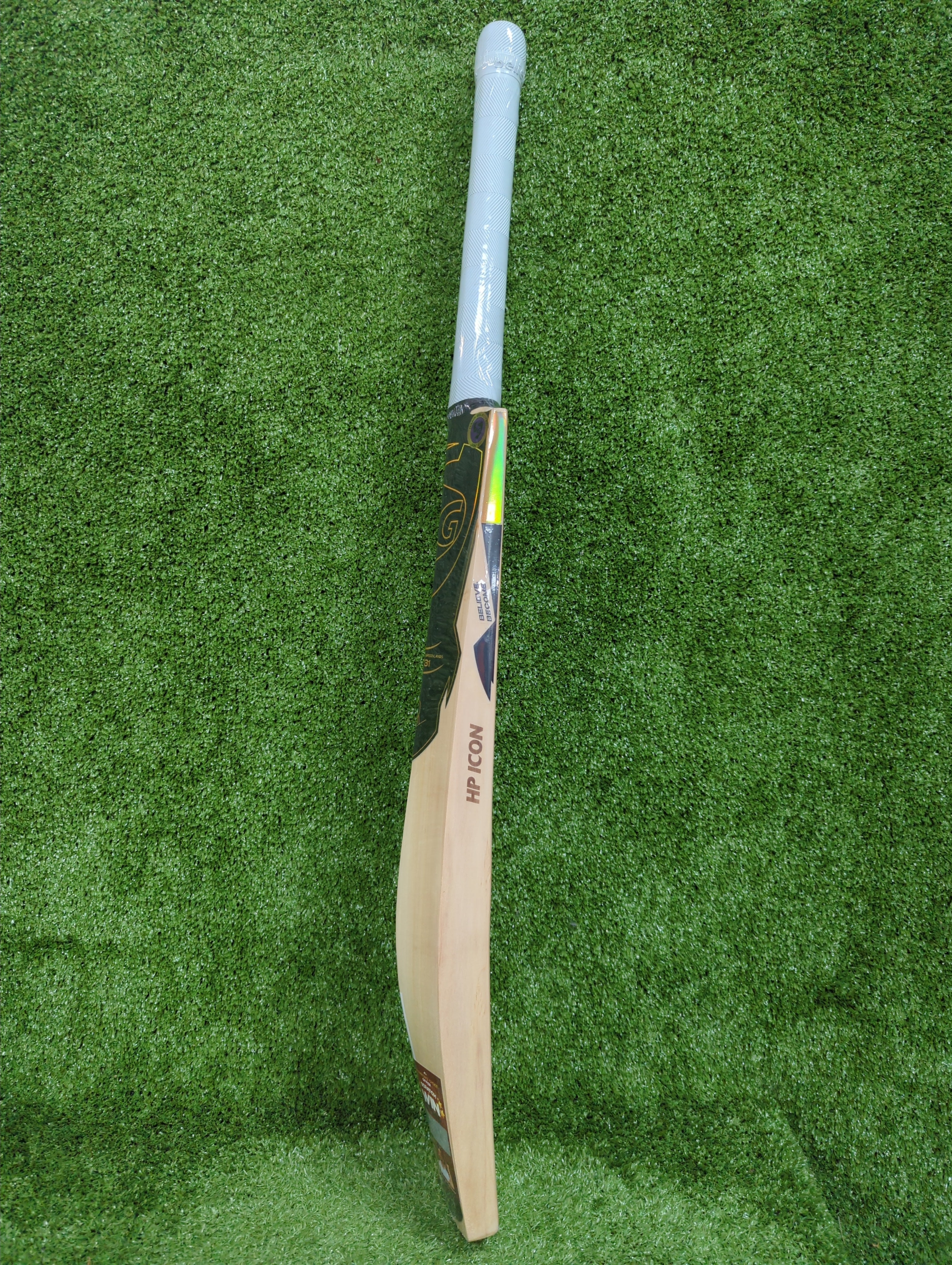 SG HP Icon English Willow Cricket Bat (2026)
