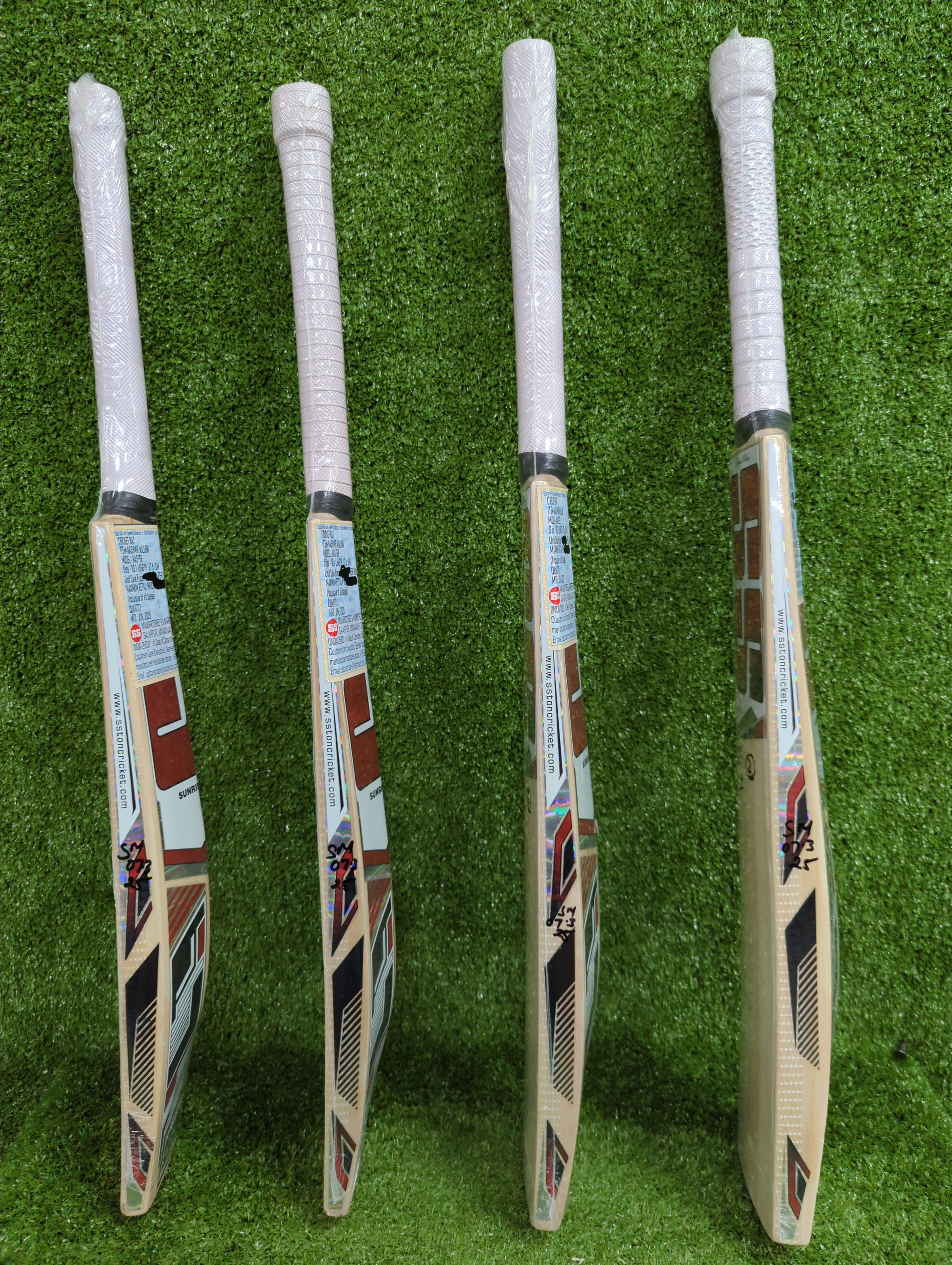 SS Master Junior / Youth Kashmir Willow Cricket Bat