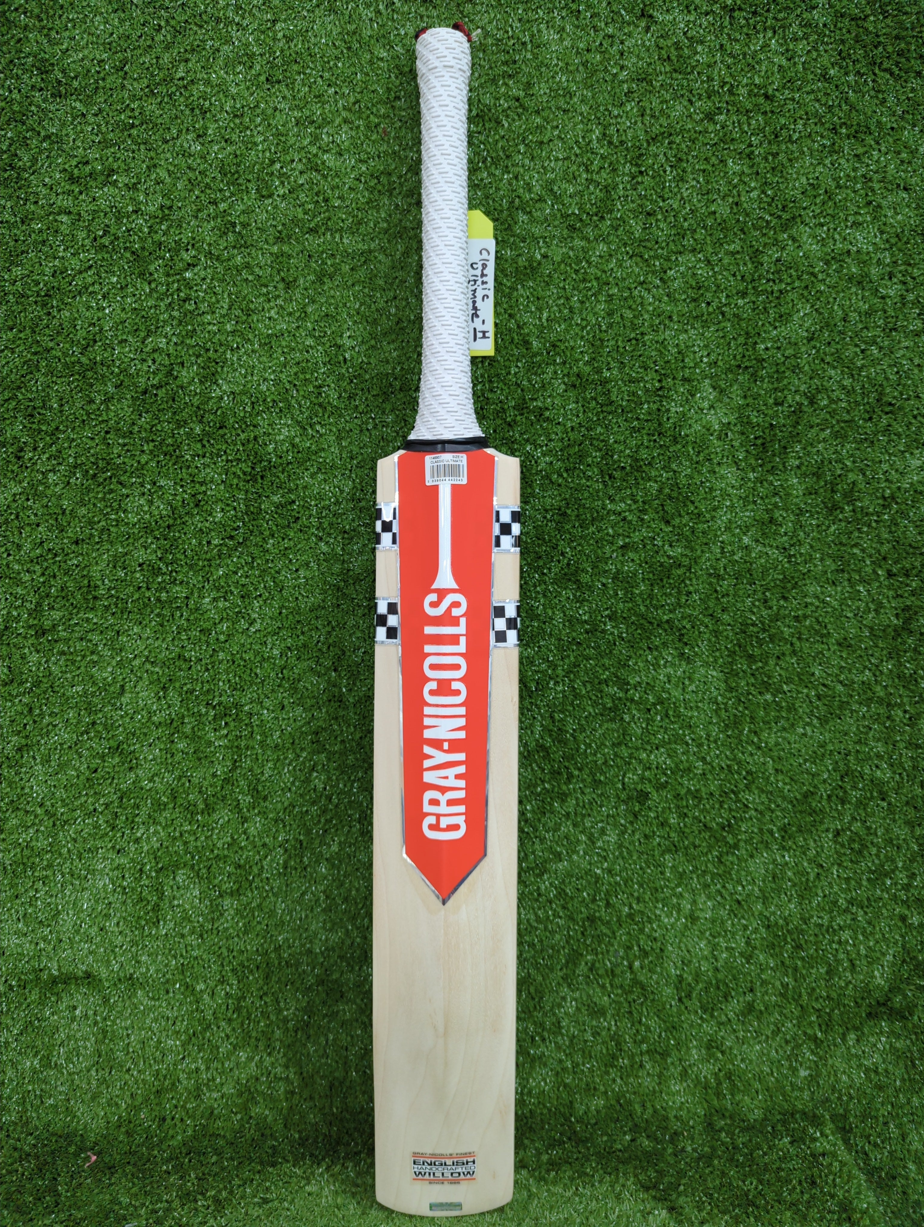 Gray-Nicolls Classic Ultimate Range Youth Harrow English Willow Cricket Bat - View 6