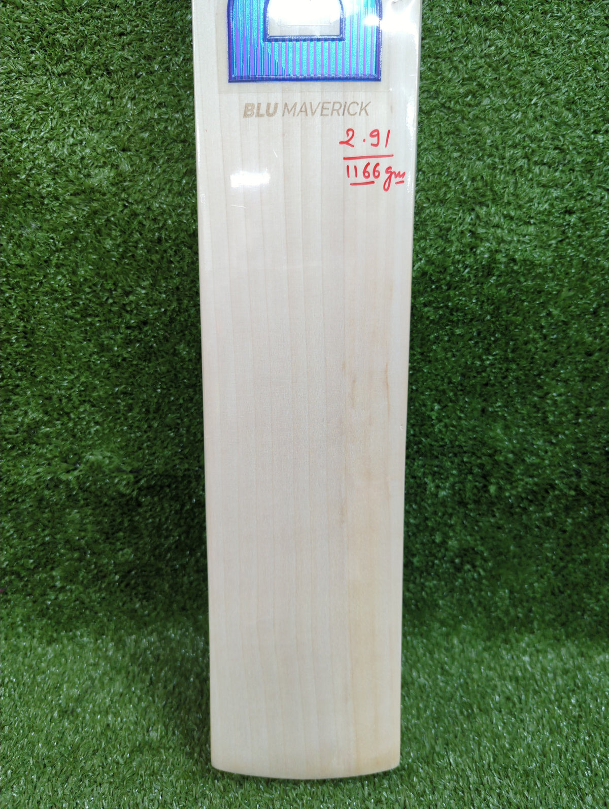 DSC Blu Maverick Adult English Willow Cricket Bat DSC