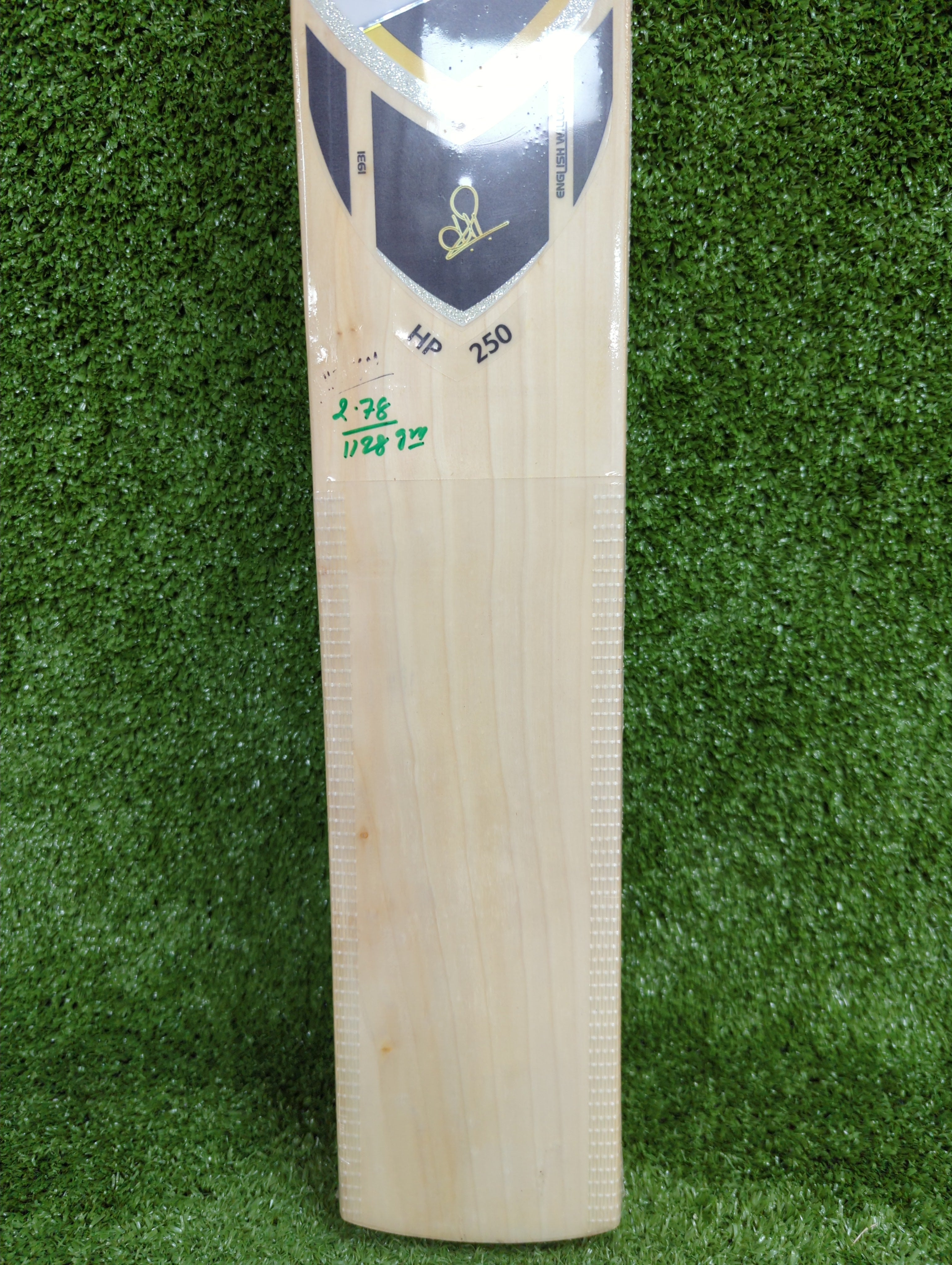 SG HP 250 English Willow Cricket Bat with STR8Bat Sensor