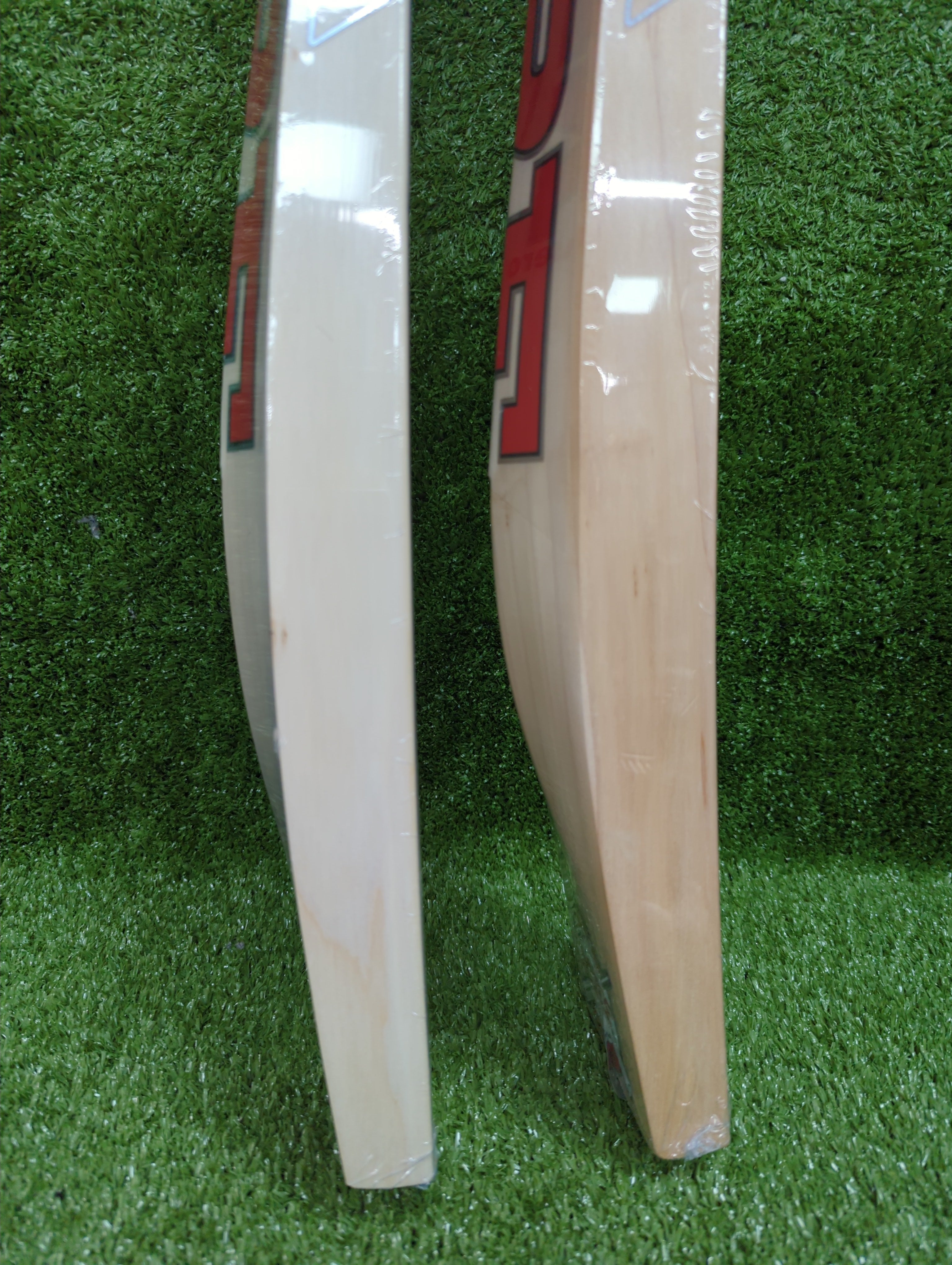 MRF Genius Conqueror English Willow Cricket Bat MRF