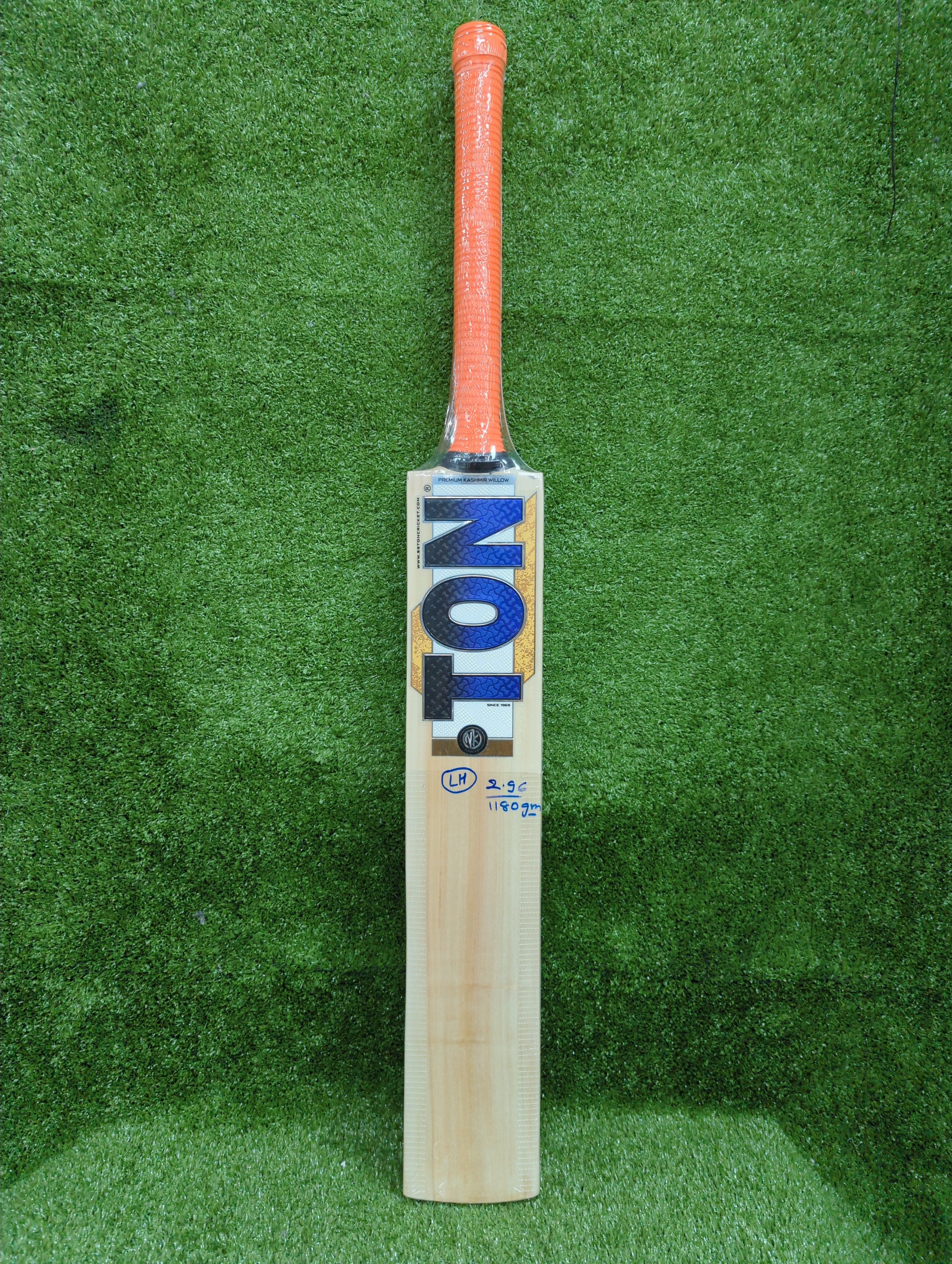 SS TON Dhoni Players Premium Kashmir Willow Cricket Bat - Long Handle SS