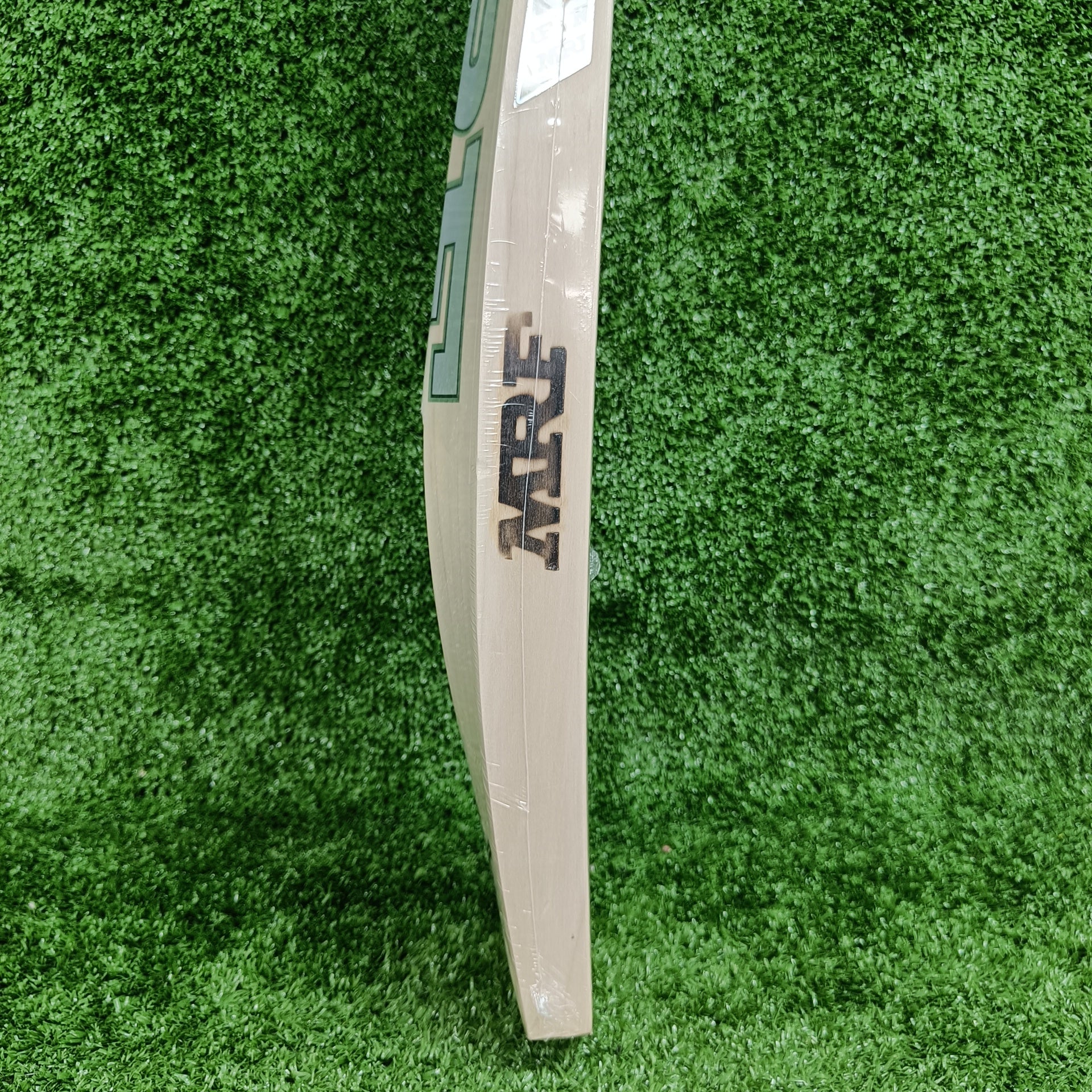 MRF Genius Silver Edition Cricket Bat | 25th Special Anniversary Model