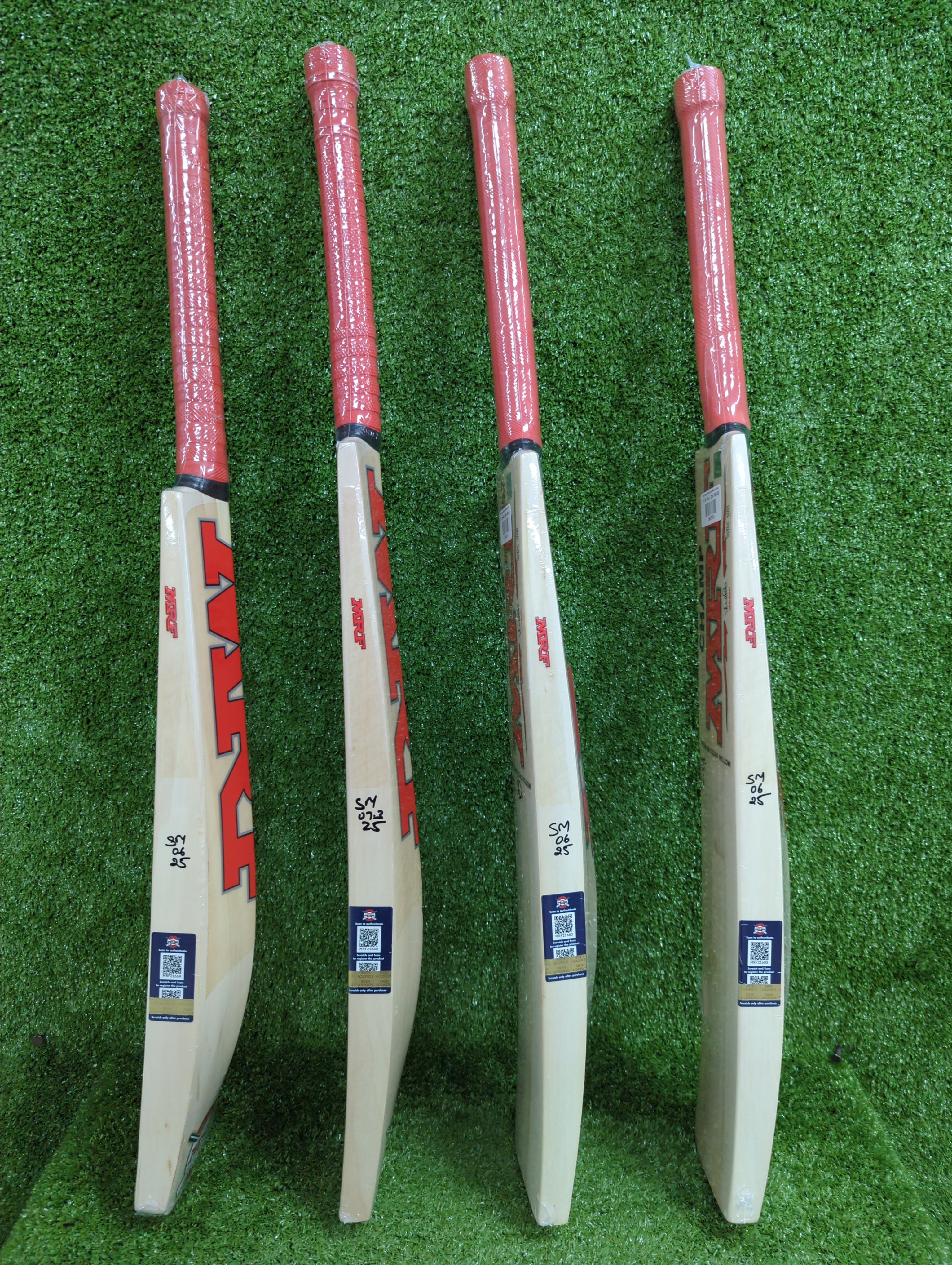 MRF Champ VK18 Junior / Youth Kashmir Willow Bat
