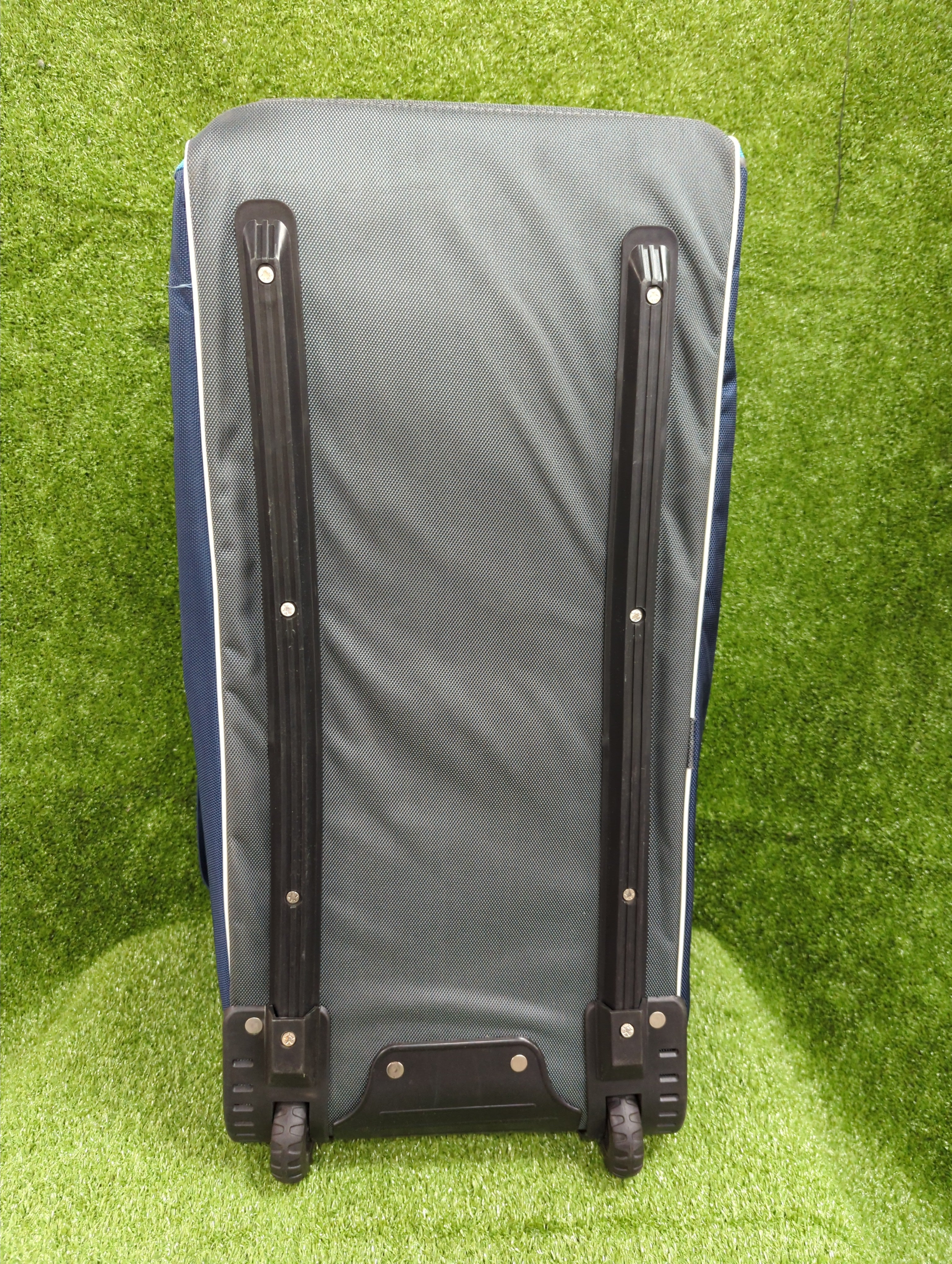 Gray-Nicolls 100 Wheelie Cricket Kit Bag GN