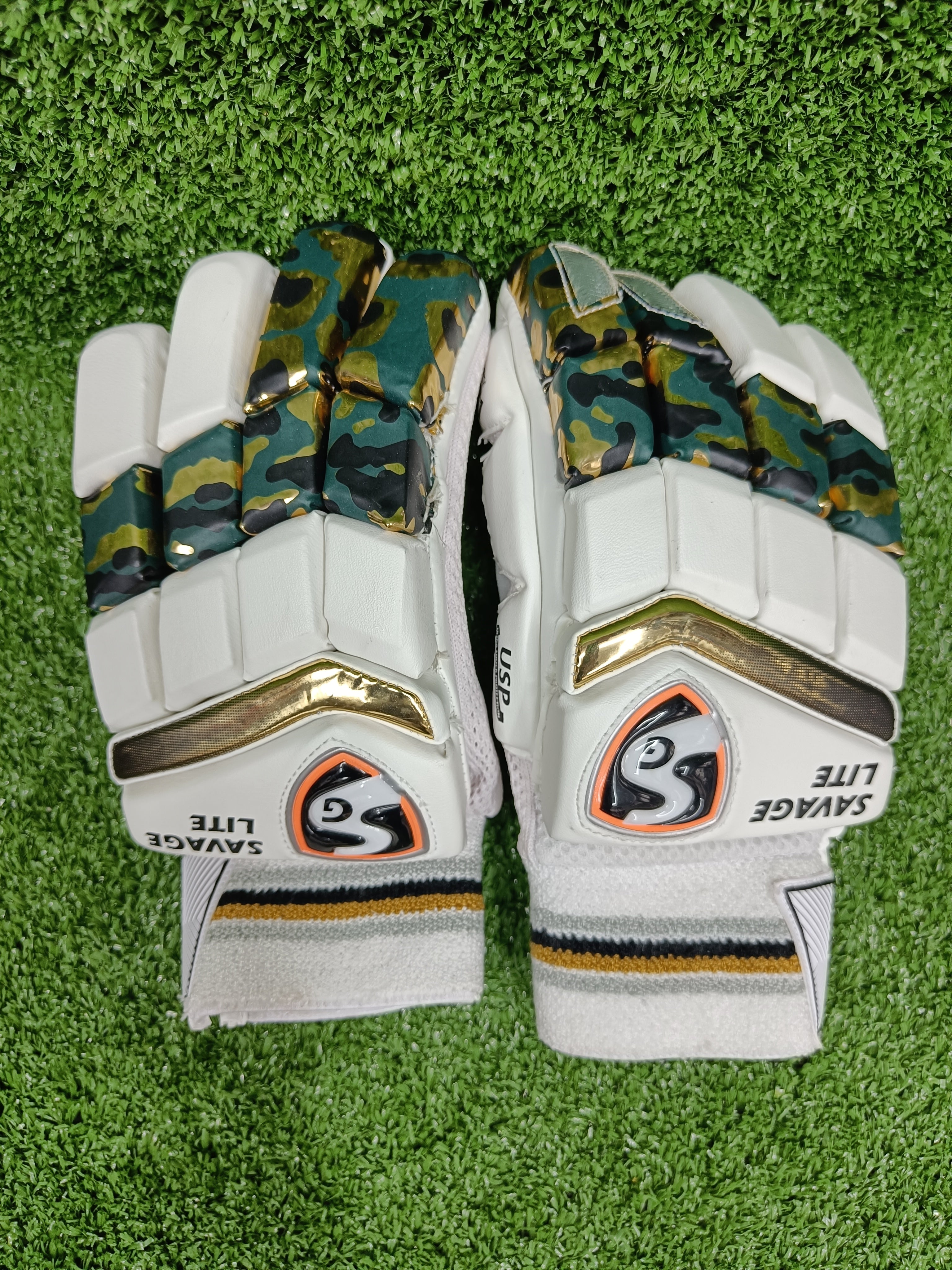 SG Savage Lite Junior / Youth Cricket Batting Gloves Gold Green