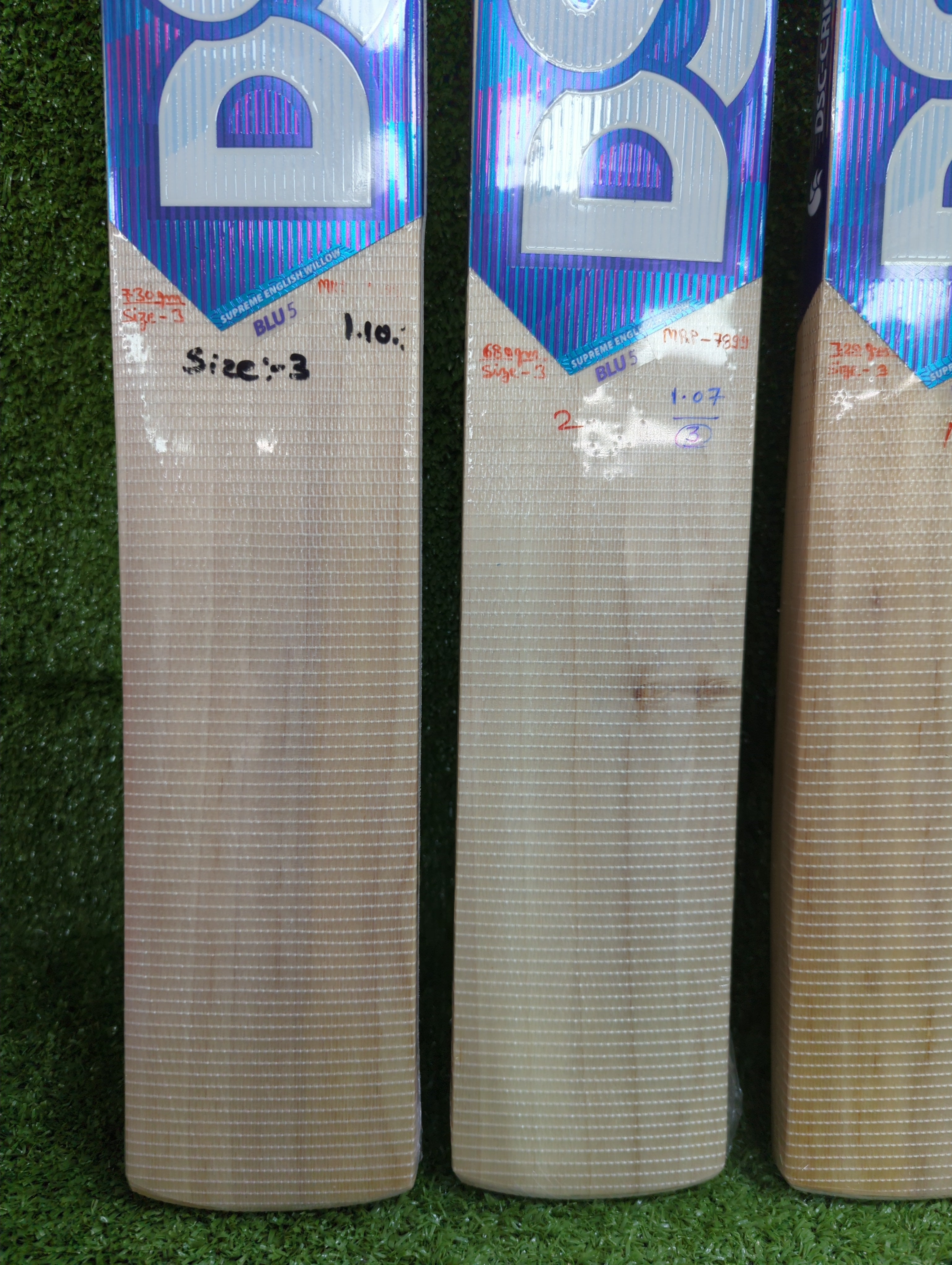 DSC BLU 5 Junior / Youth English Willow Cricket Bat