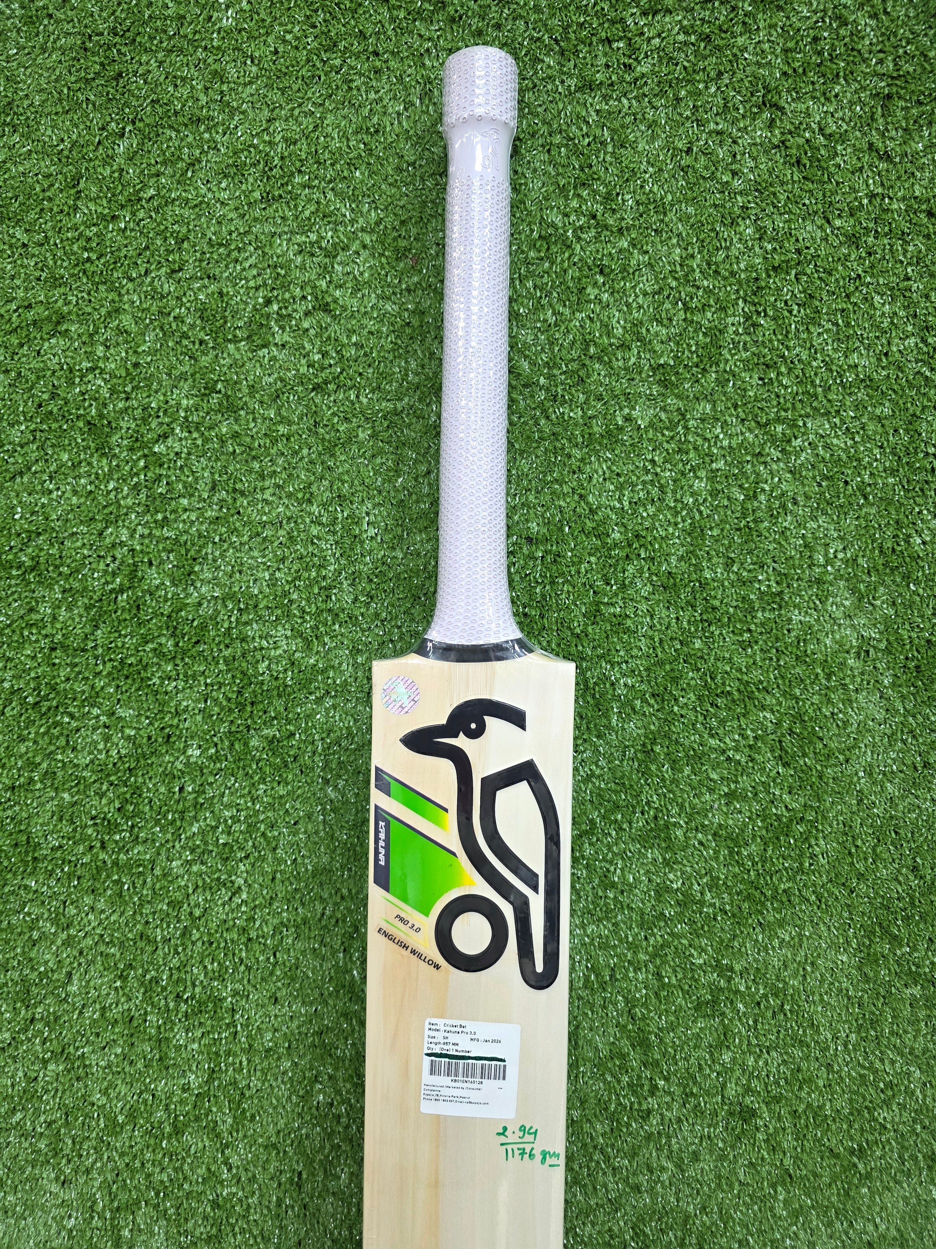 Kookaburra Kahuna Pro 3.0 Grade 3 English Willow Cricket Bat - Short Handle
