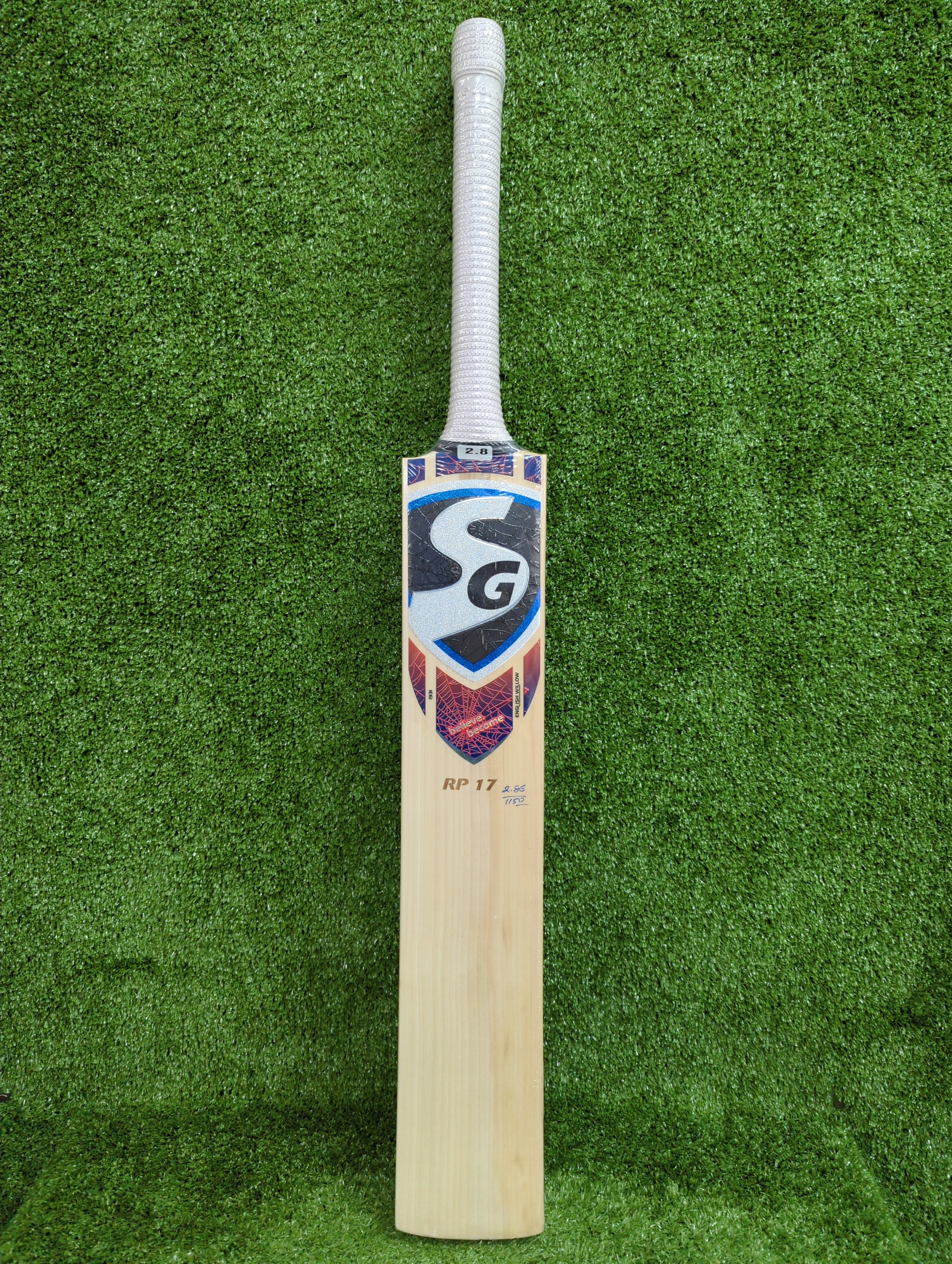 SG RP 17 (Rishabh Pant) Original Players Cricket Bat