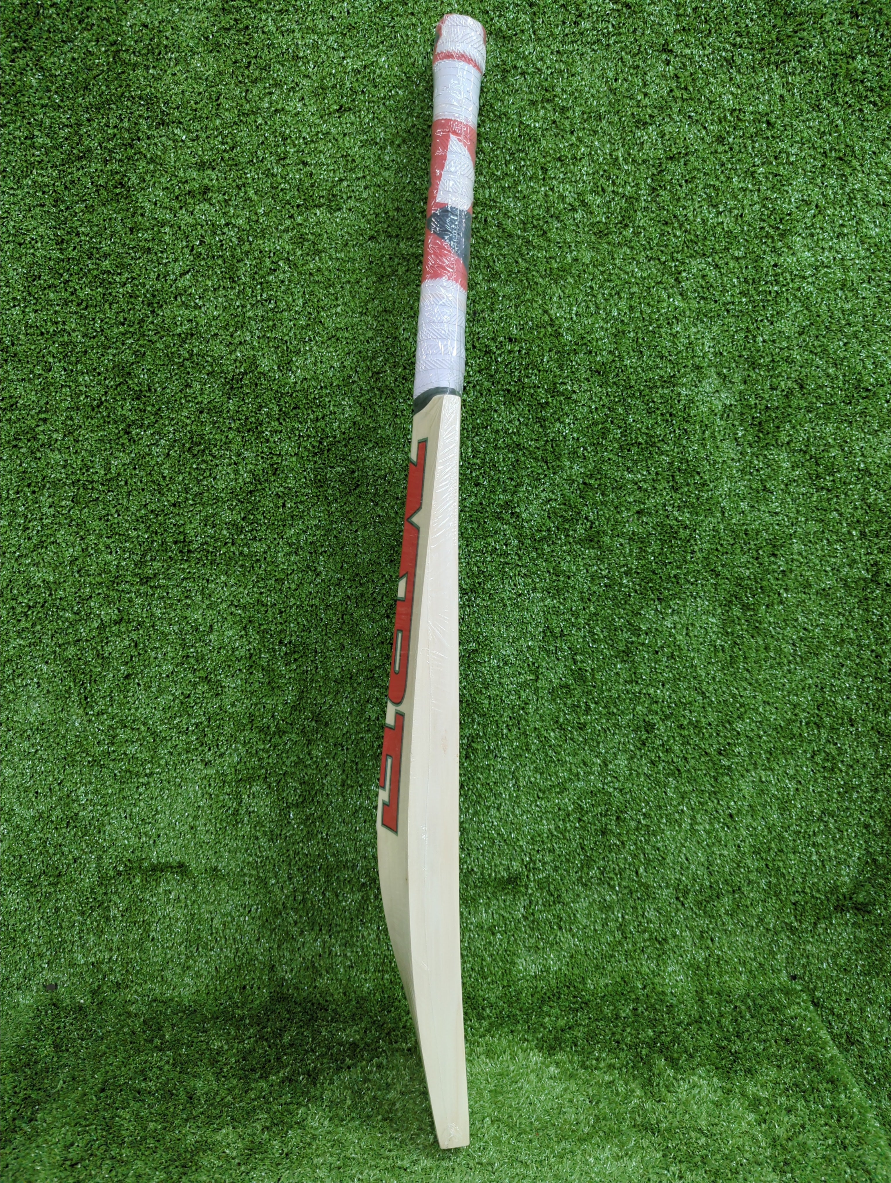 MRF Genius Chase Master English Willow Cricket Bat