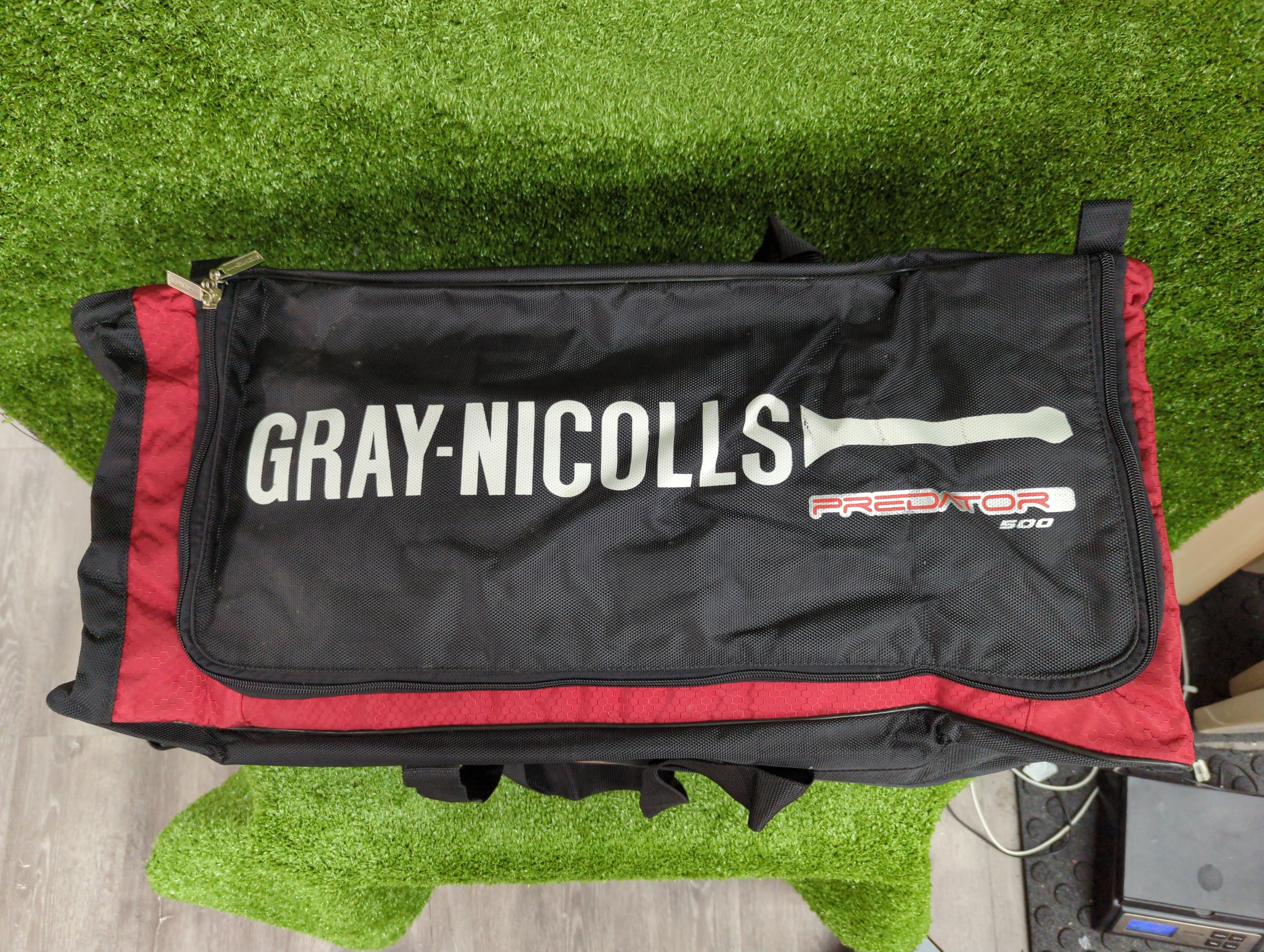 Gray-Nicolls Predator 500 Wheelie Cricket Kit Bag GN