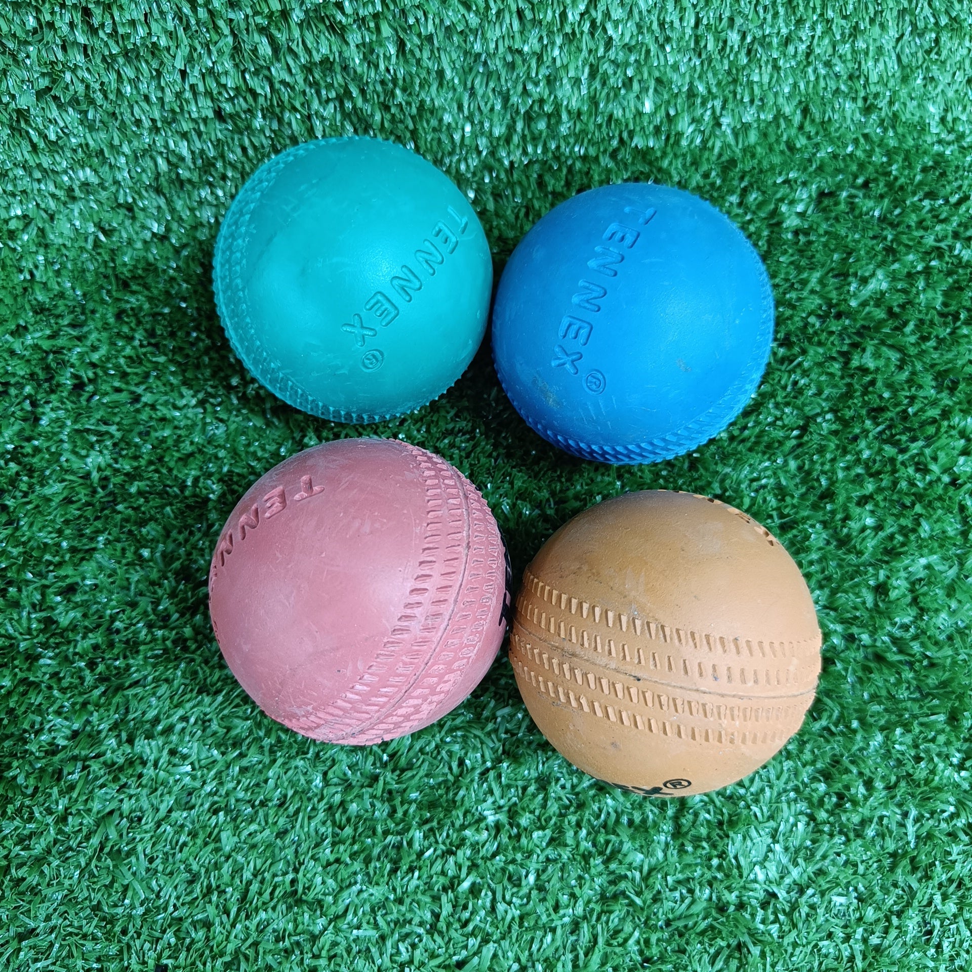 Tennex Cricket Rubber Ball (Assorted Color)