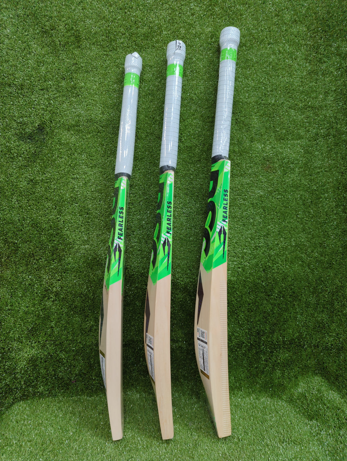 DSC Blu 200 Junior / Youth English Willow Cricket Bat DSC