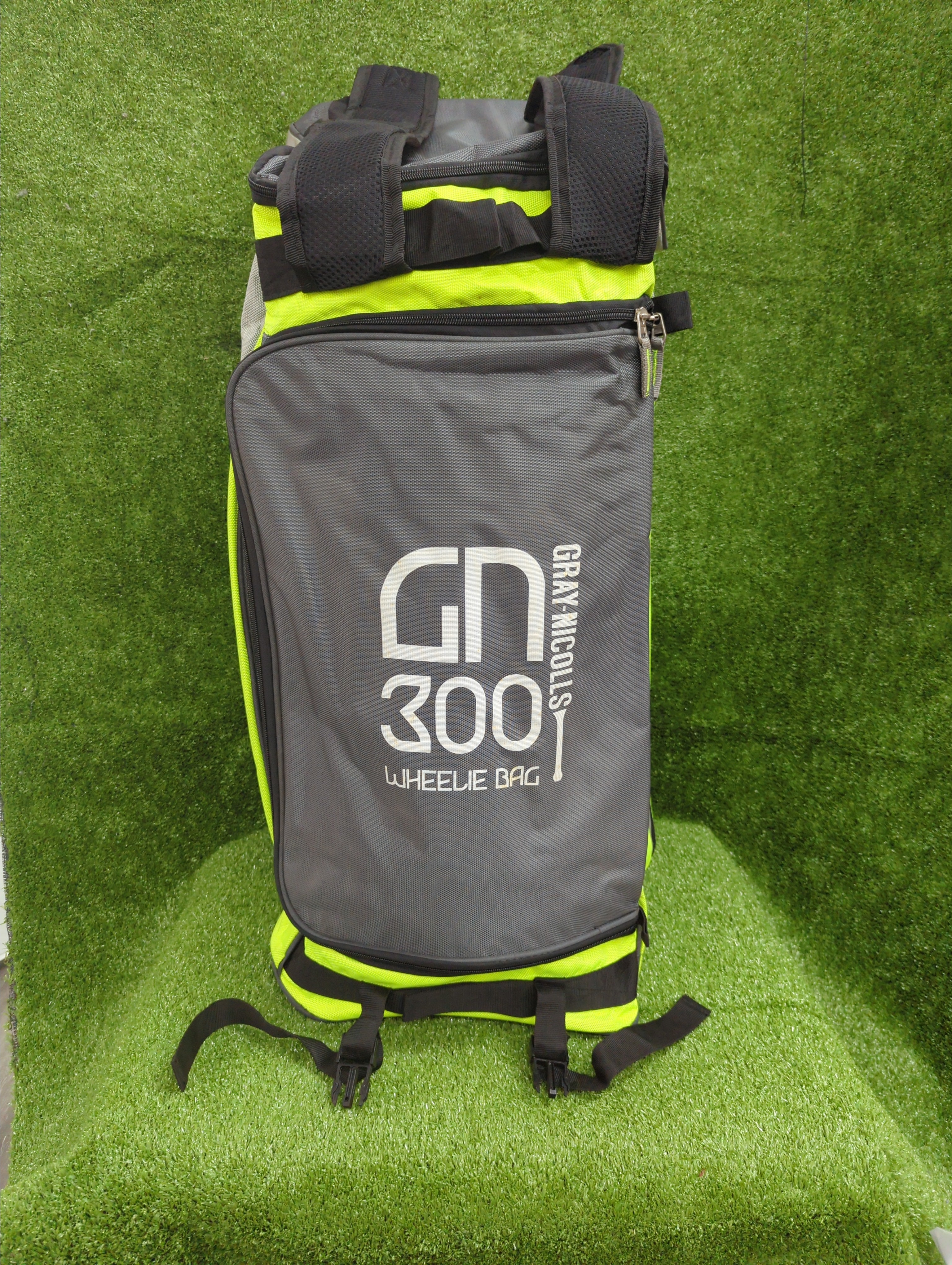 Gray-Nicolls 300 Duffle & Wheelie Cricket Kit Bag GN
