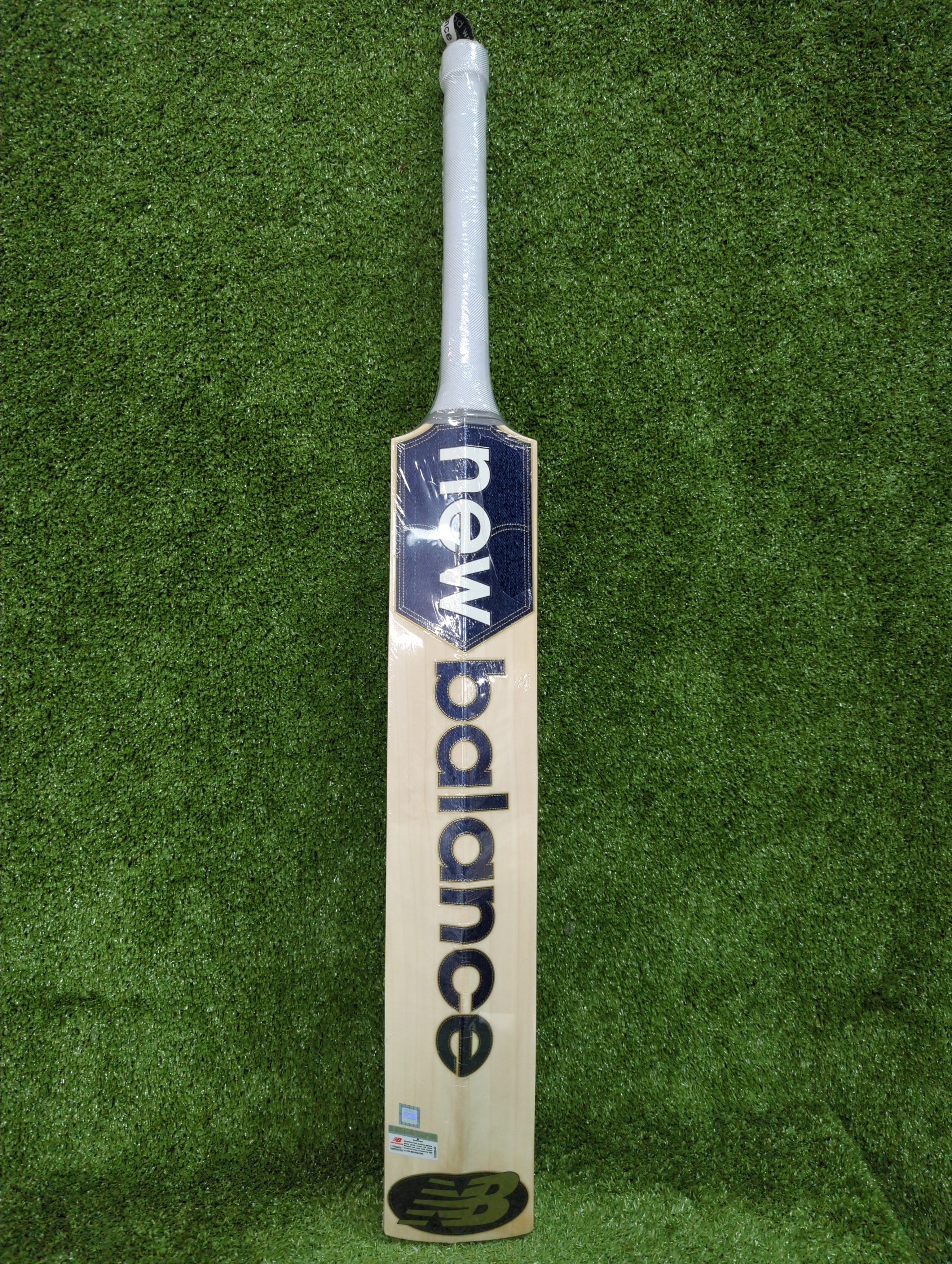 NB DC 800i Pro English Willow Cricket Bat