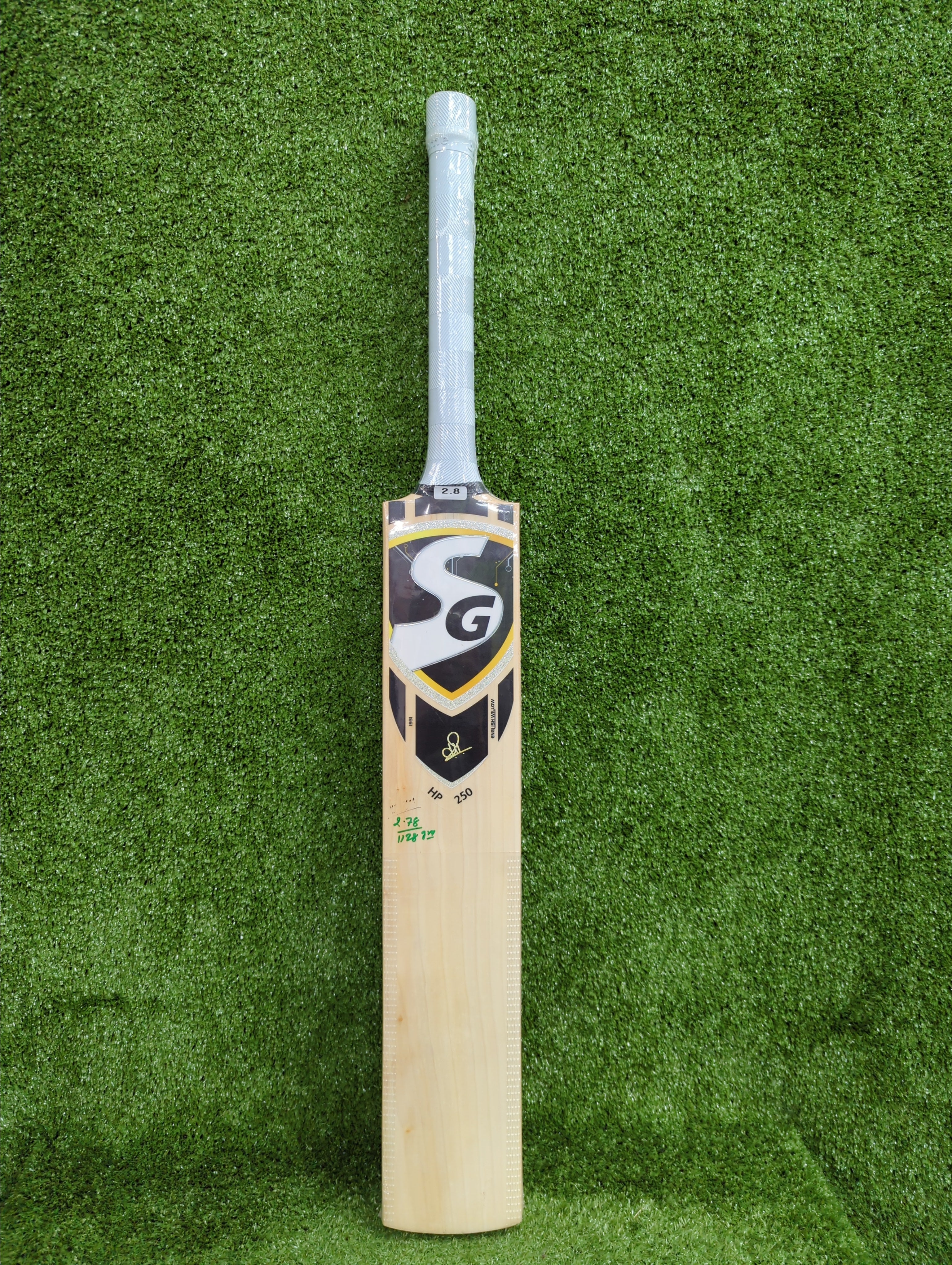 SG HP 250 English Willow Cricket Bat with STR8Bat Sensor