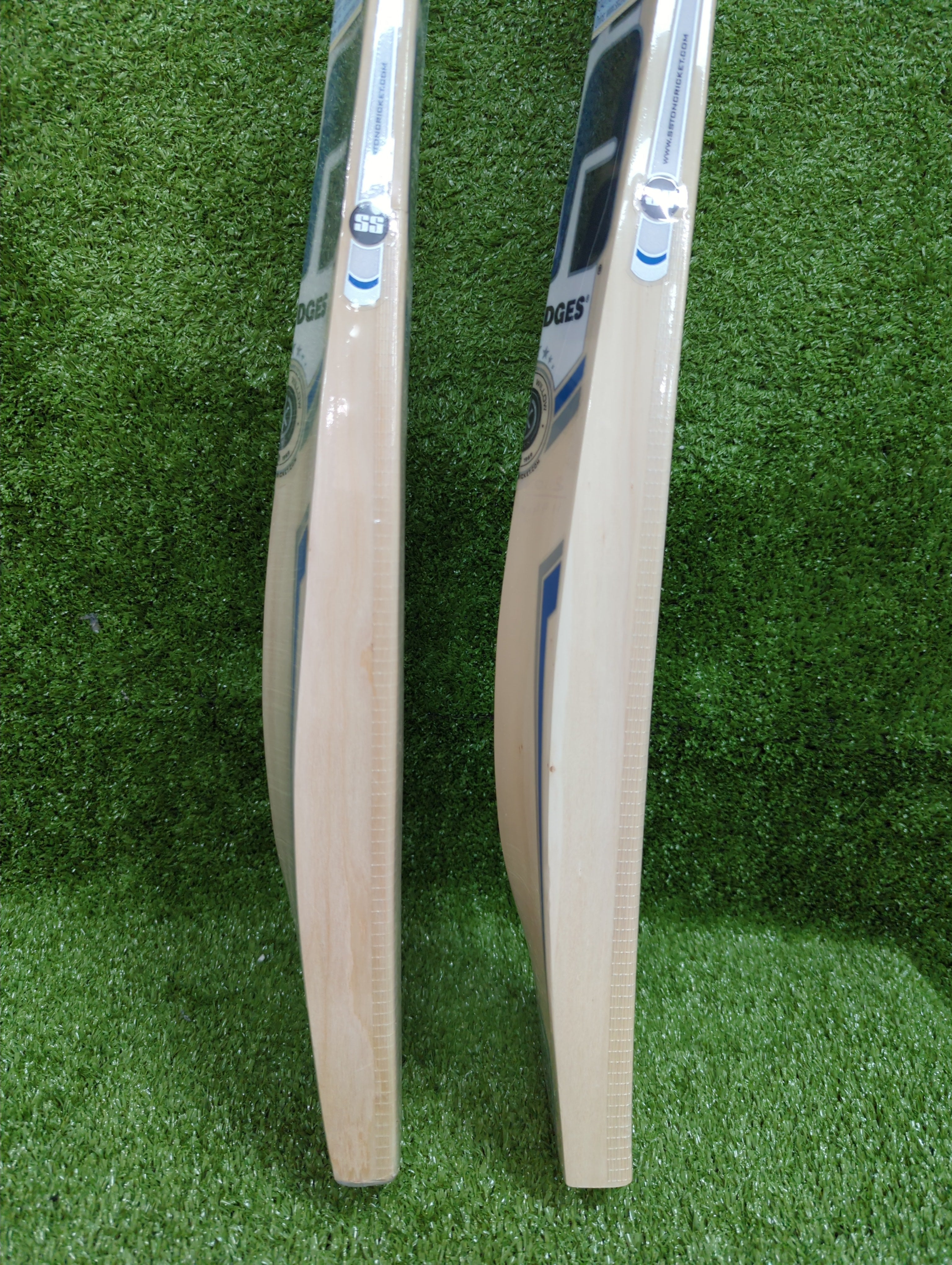 SS Yuvi 20/20 Kashmir Willow Cricket Bat SS