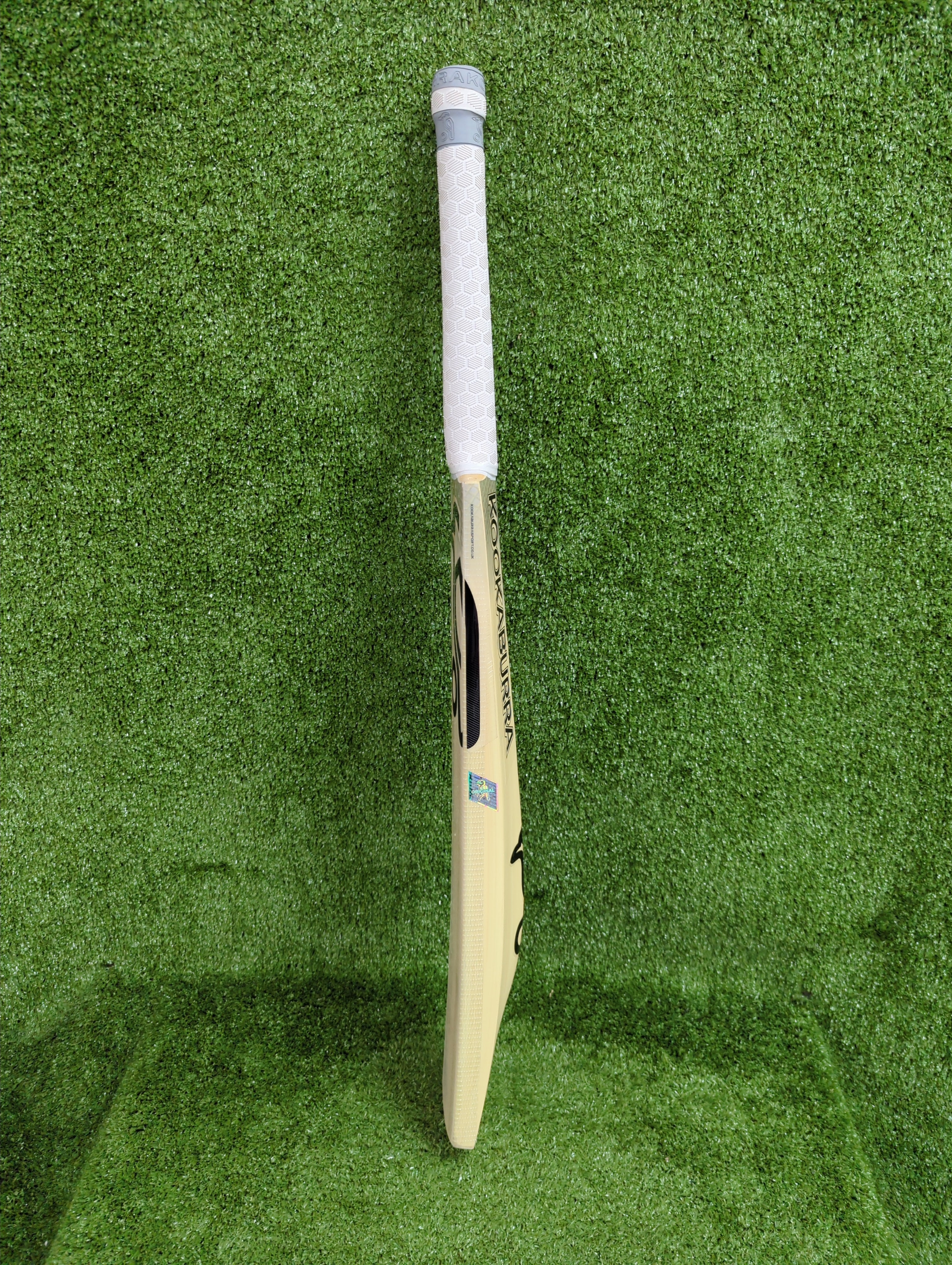 Kookaburra Nickel 6.5 Harrow English Willow Cricket Bat
