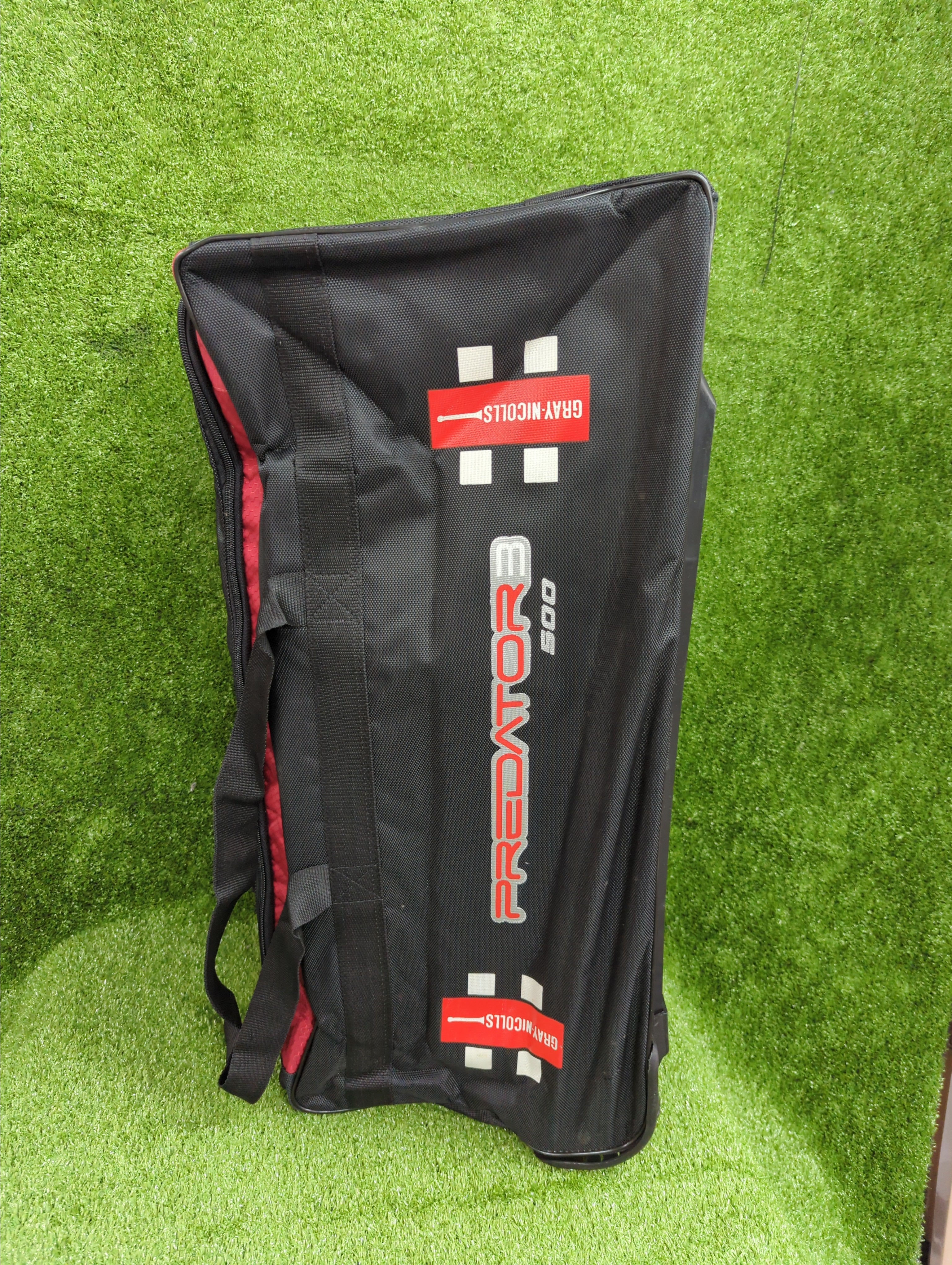 Gray-Nicolls Predator 500 Wheelie Cricket Kit Bag GN