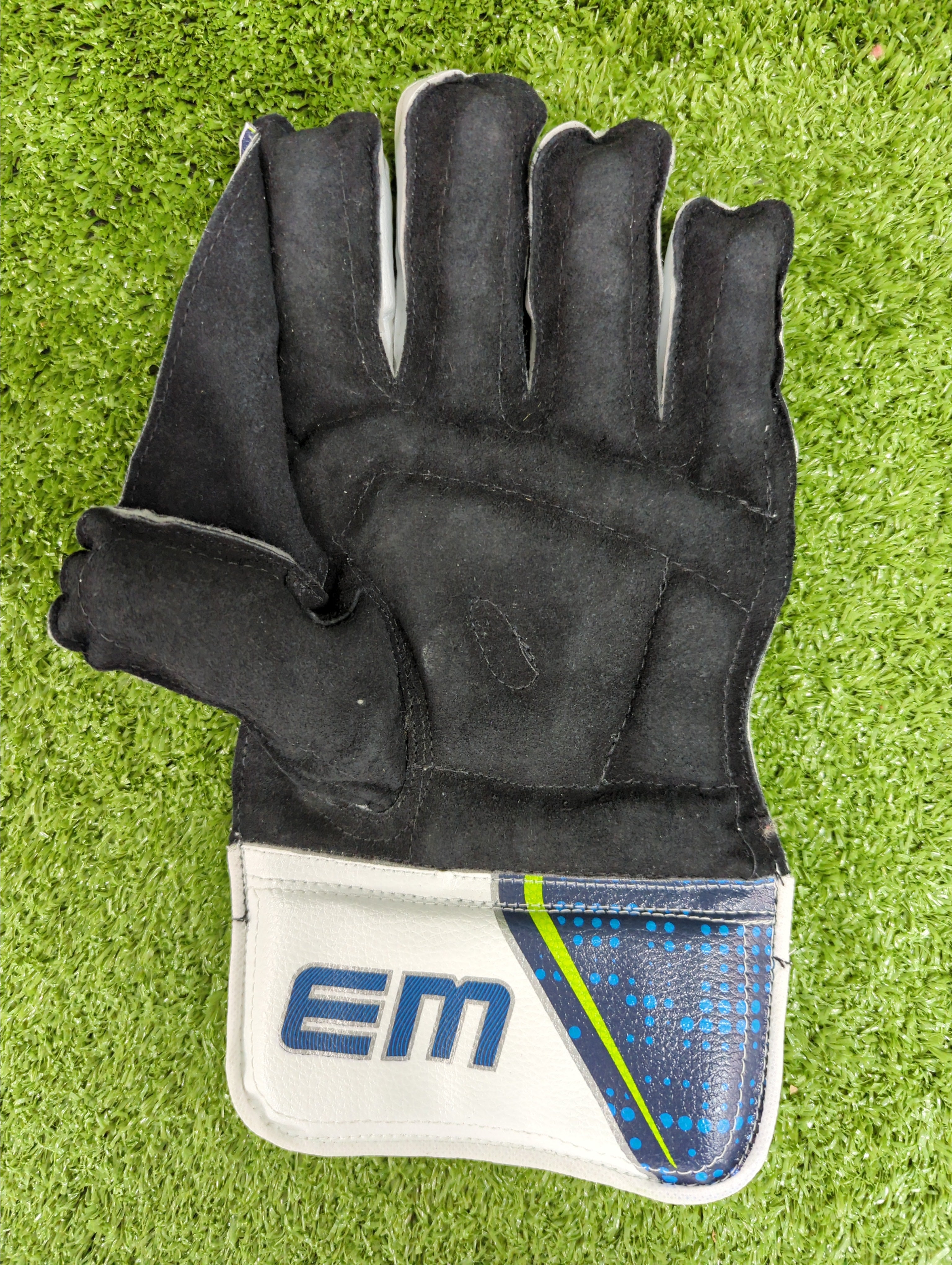 EM Nexa Junior/Youth Cricket Wicket Keeping Gloves