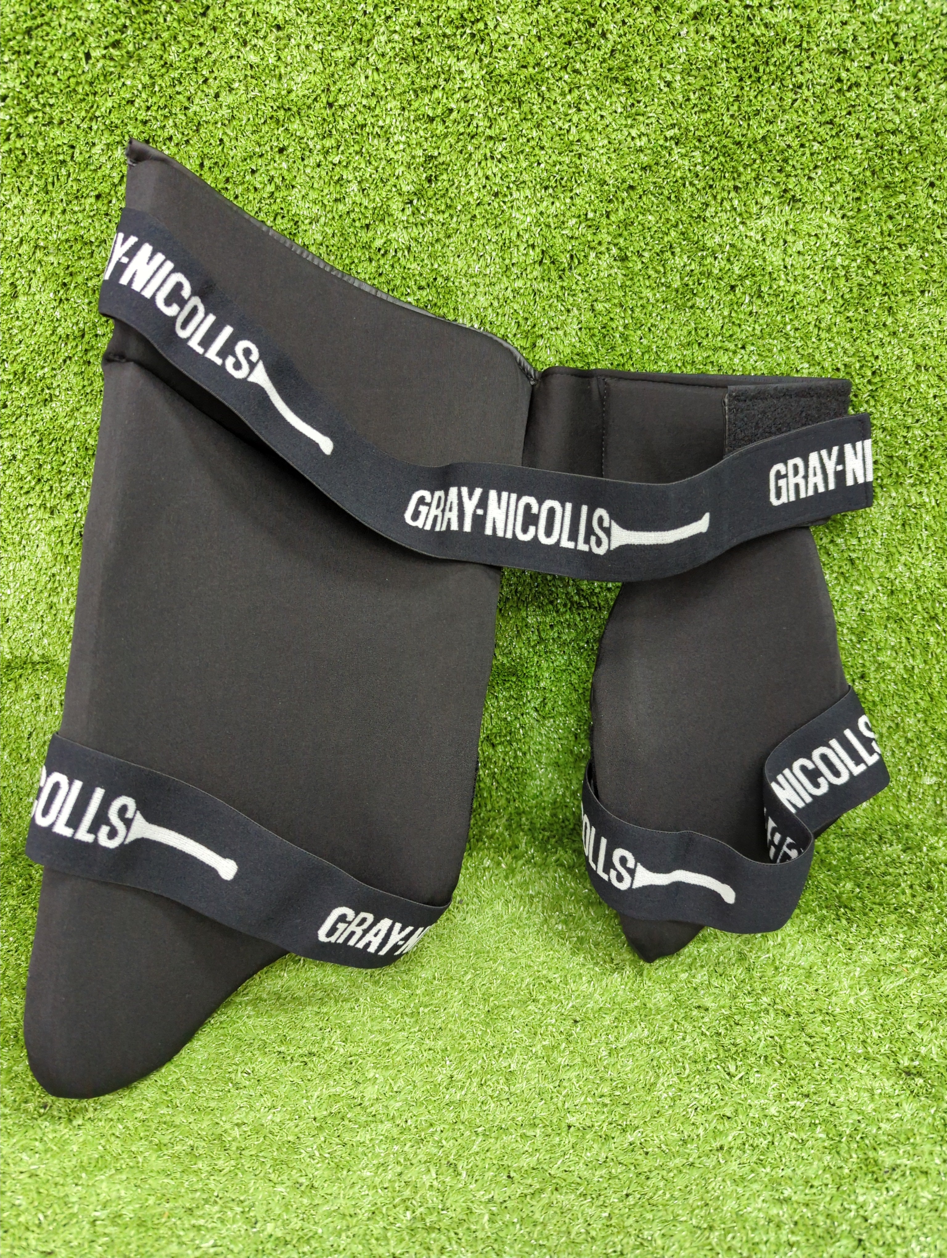 Gray-Nicolls X2000 International Black Adult Cricket Thigh Guard GN