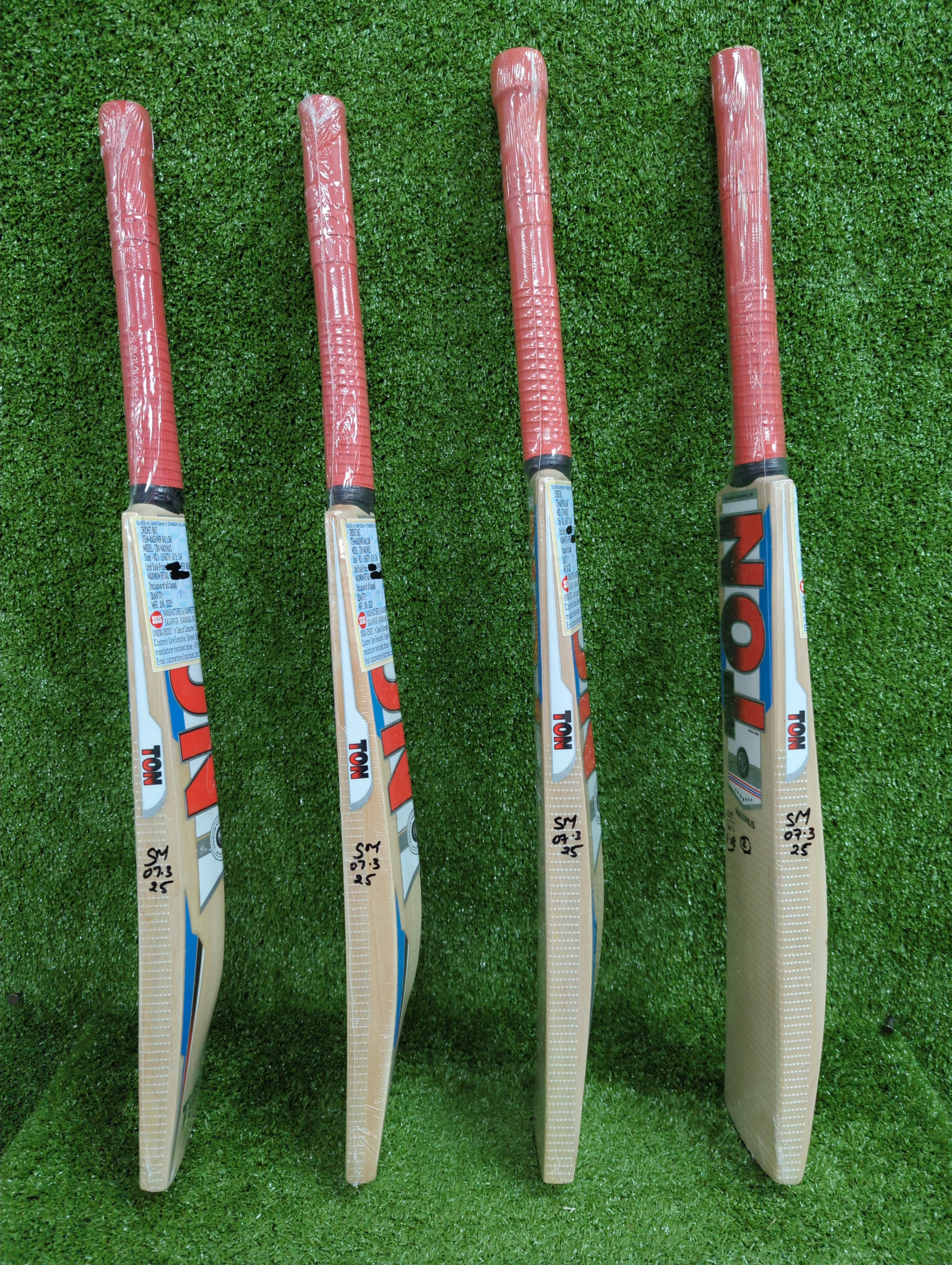 SS Ton Maximus Junior / Youth Kashmir Willow Cricket Bat