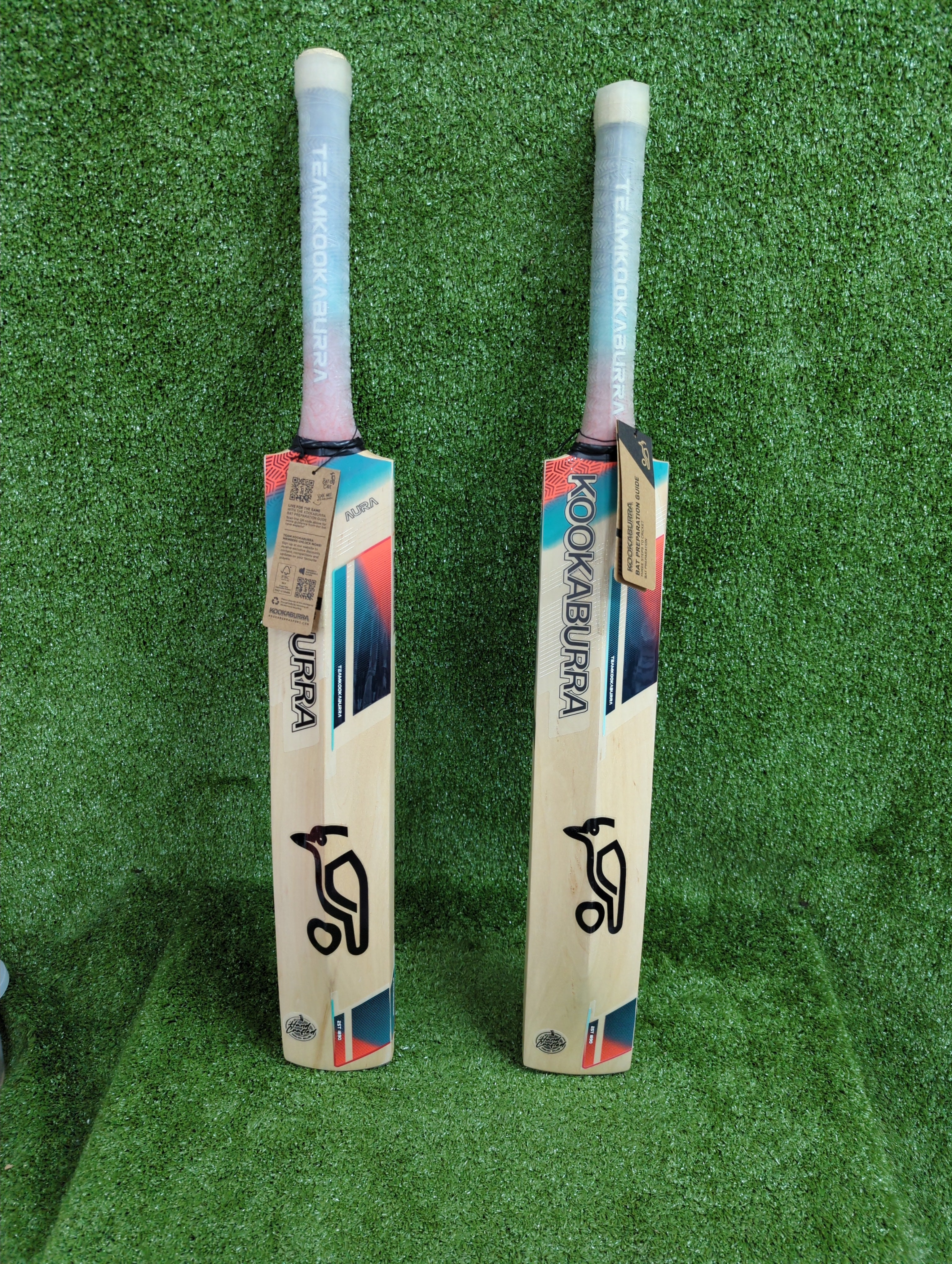 Kookaburra Aura 4.1 Junior / Youth English Willow Cricket Bat